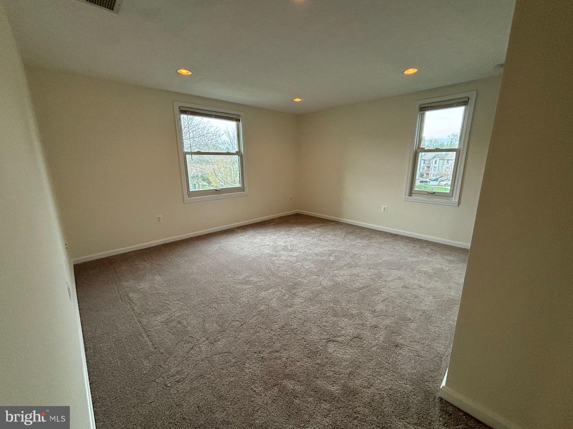 DAMASCUS GARDENS - Residential Lease