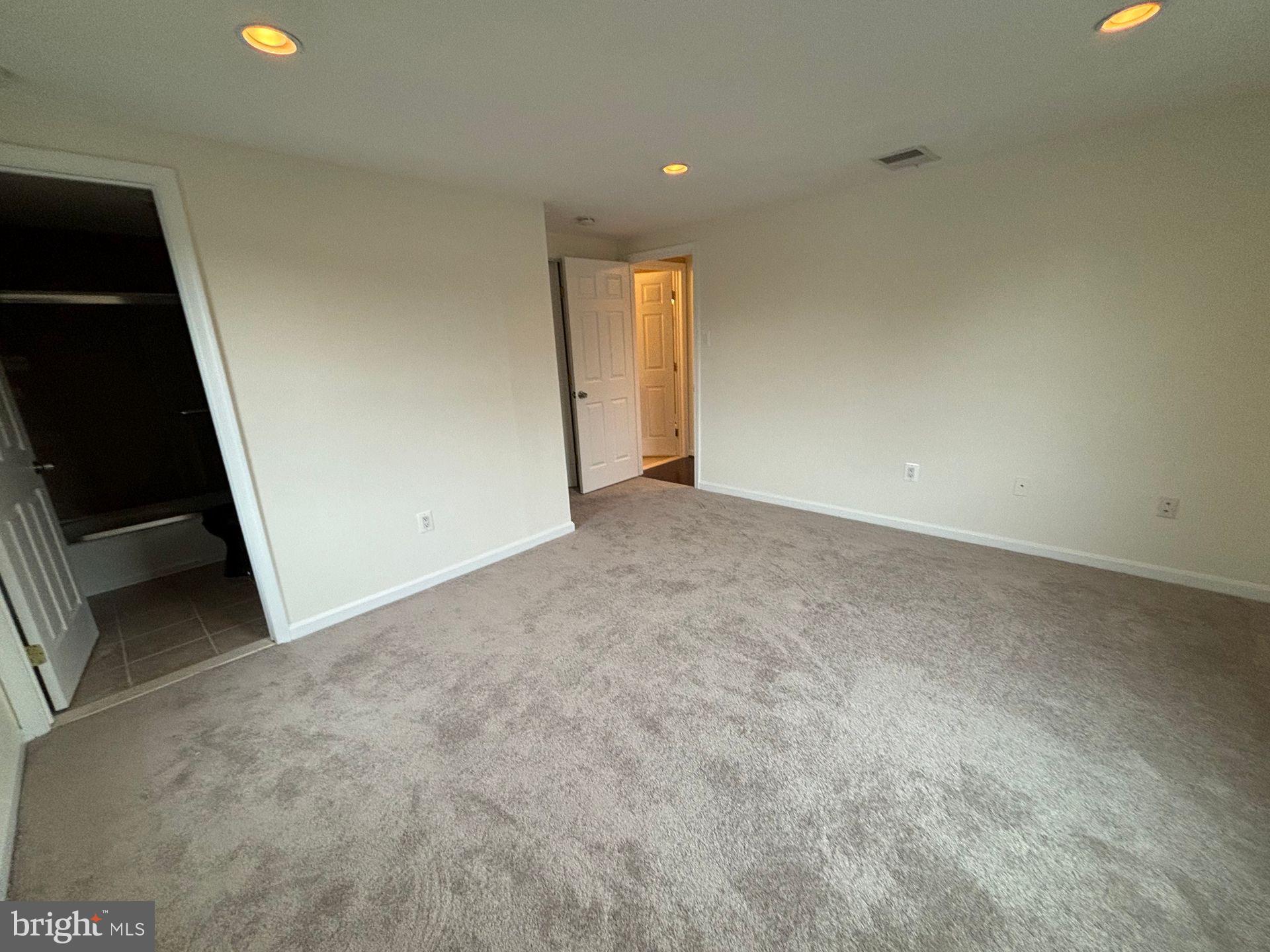 DAMASCUS GARDENS - Residential Lease