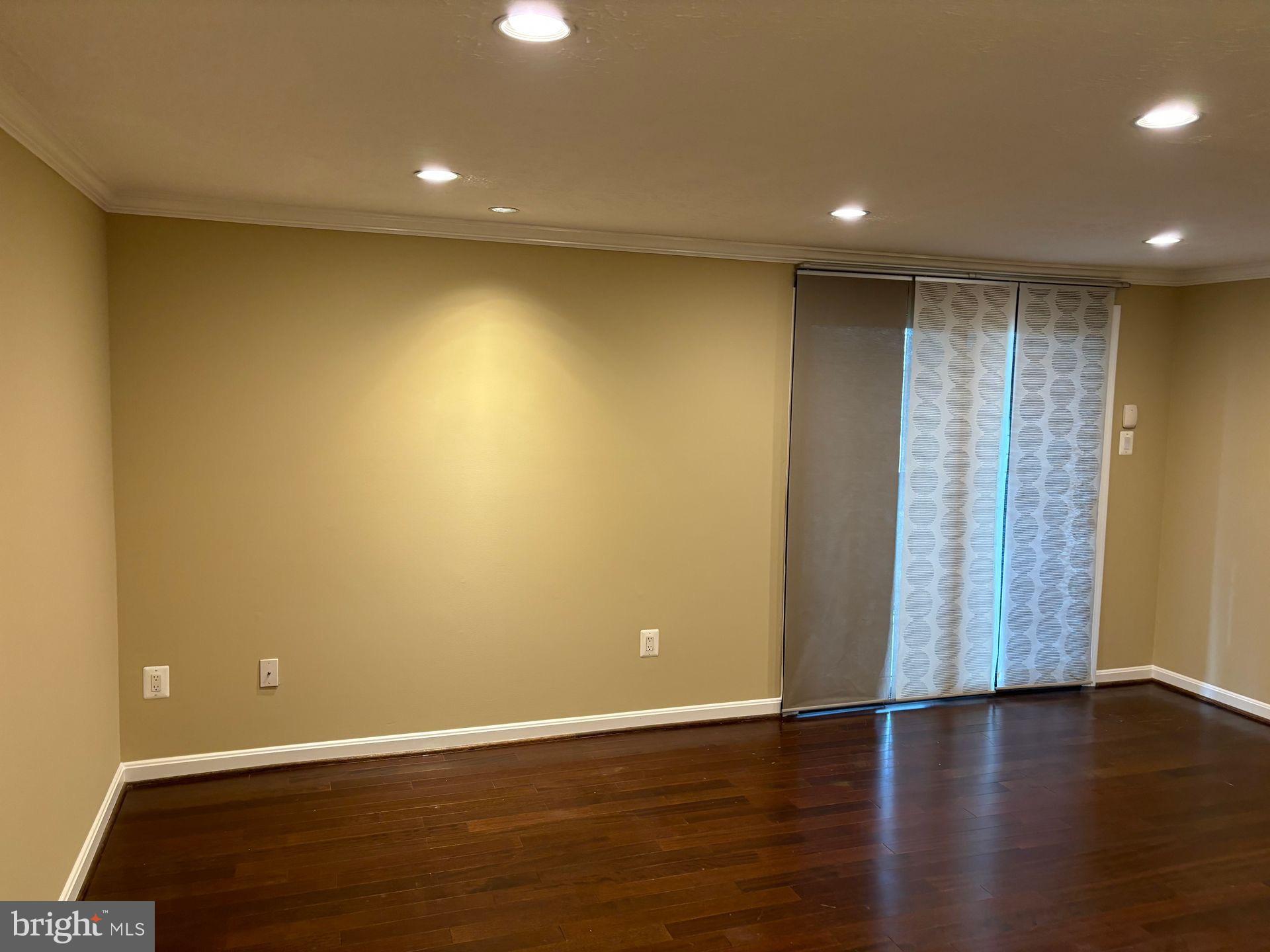 DAMASCUS GARDENS - Residential Lease