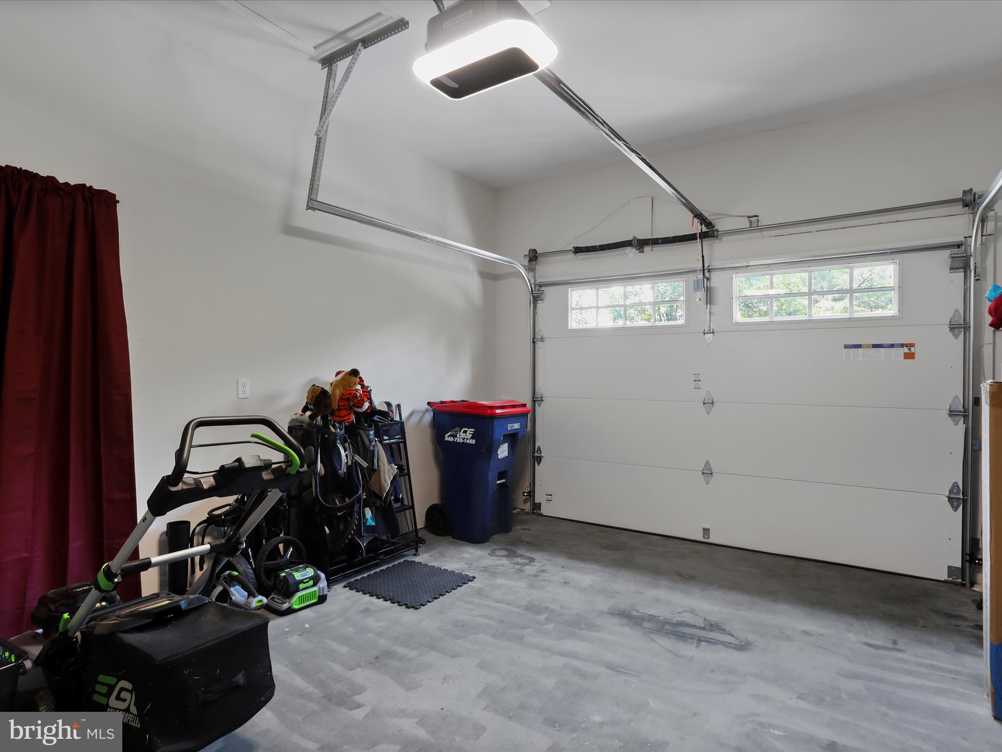 LAKE HOLIDAY ESTATES - Residential