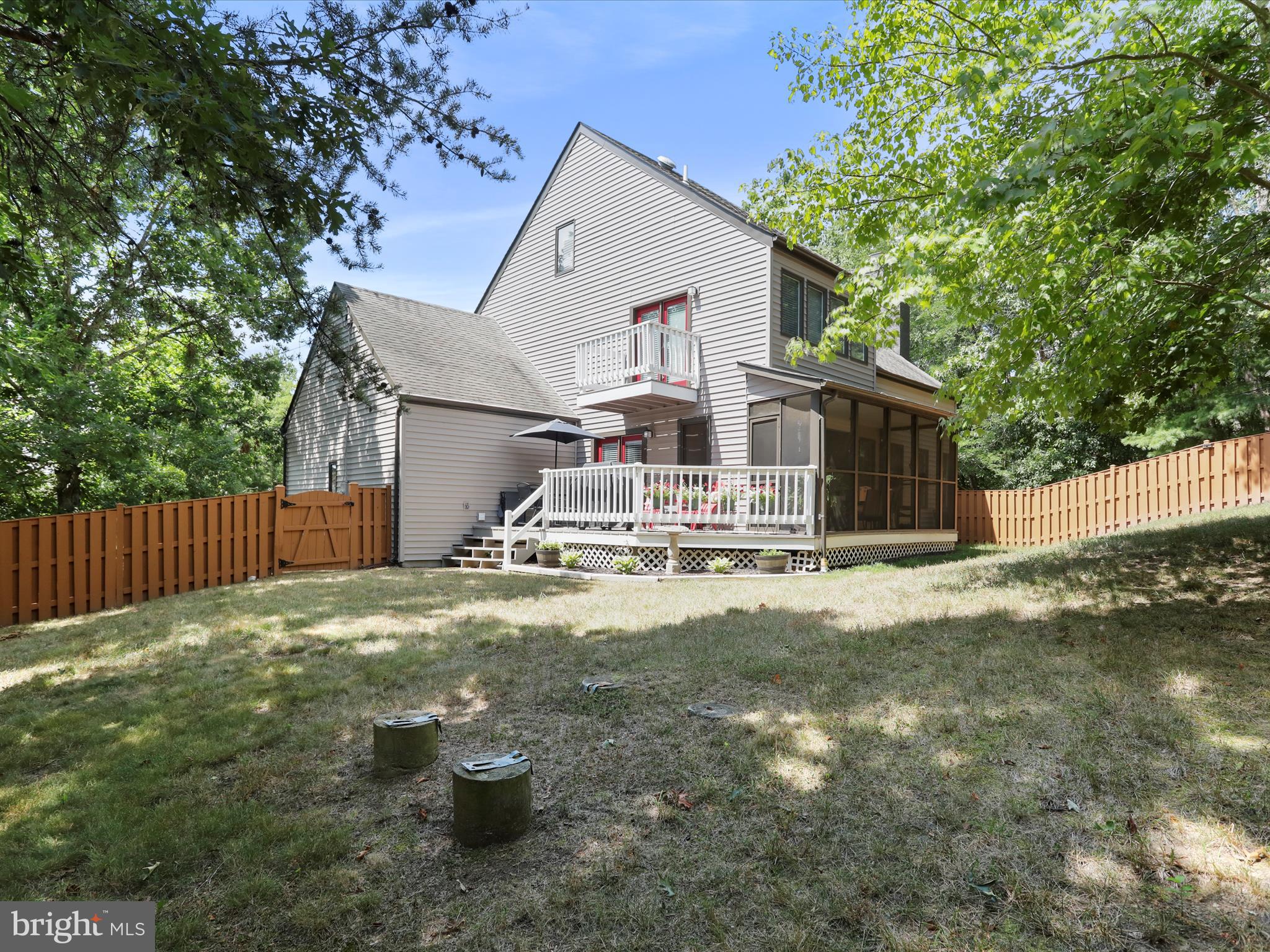 LAKE HOLIDAY ESTATES - Residential