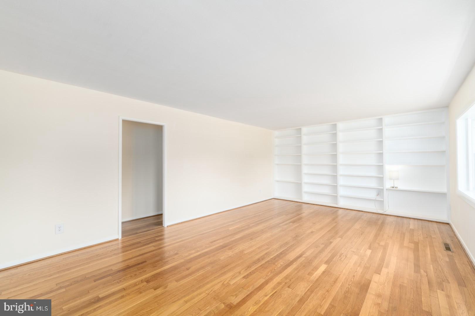 REISTERSTOWN - Residential