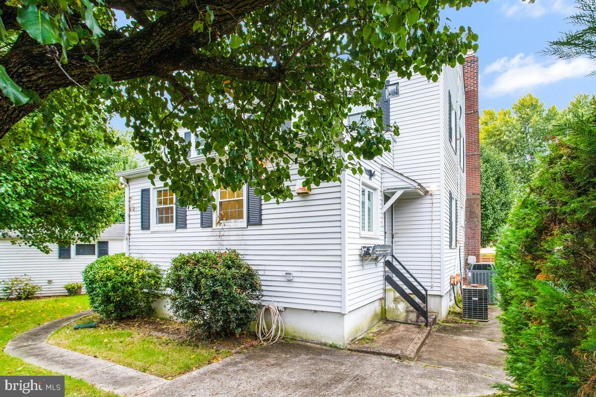 MIDDLE RIVER - Residential