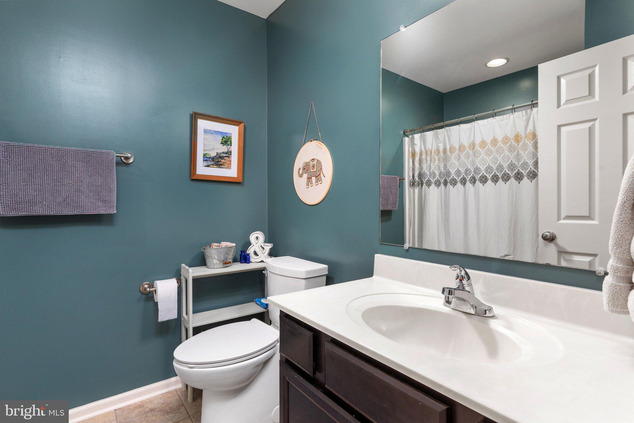 THE TOWNES AT OAKHURST - Residential