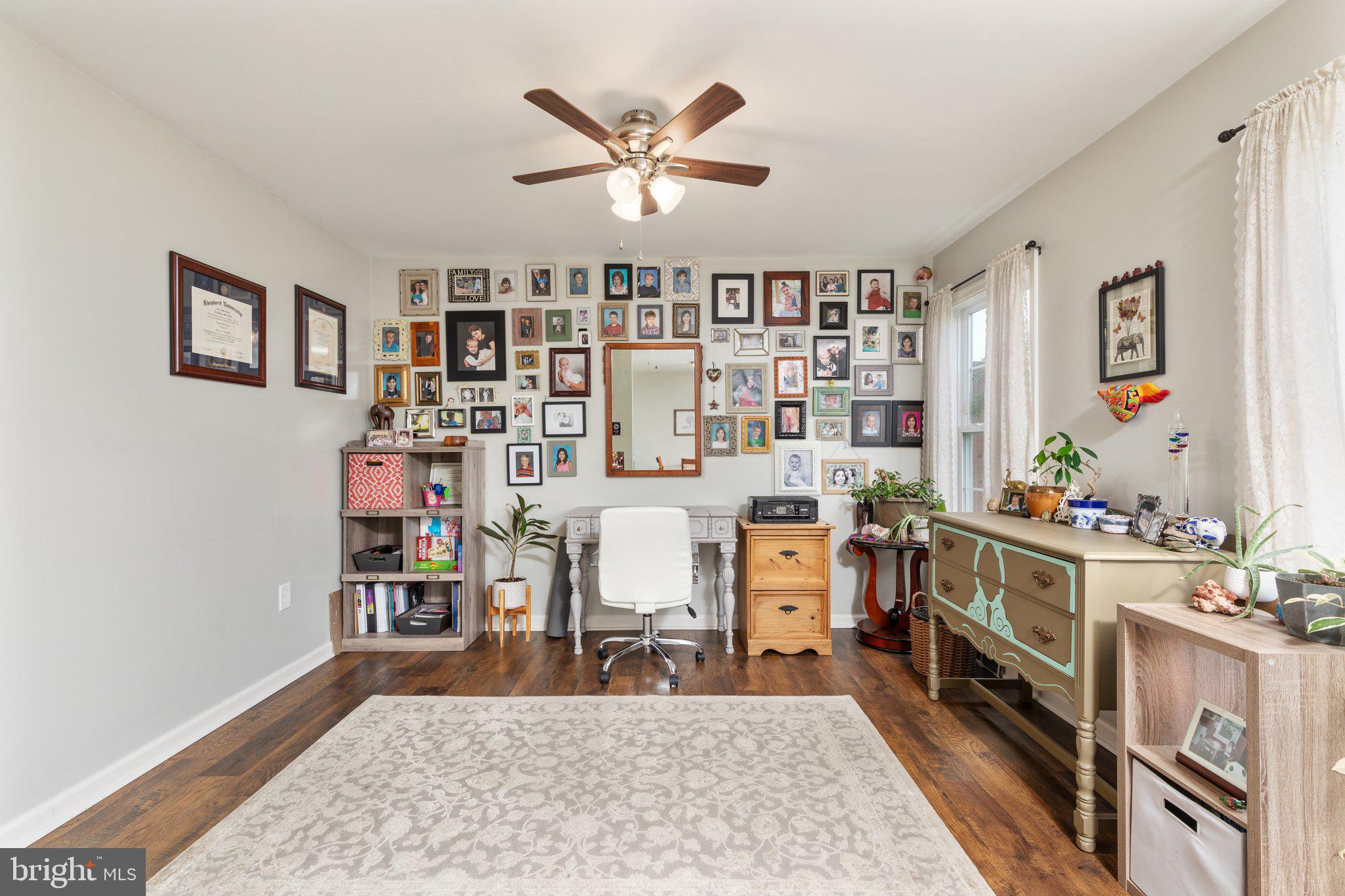 THE TOWNES AT OAKHURST - Residential