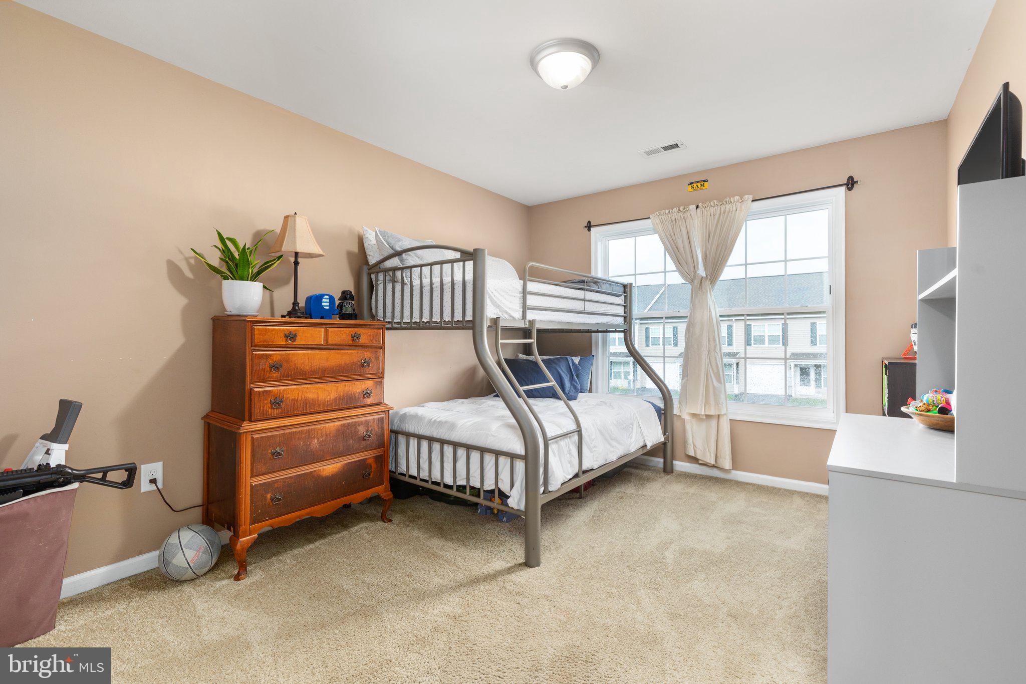 THE TOWNES AT OAKHURST - Residential