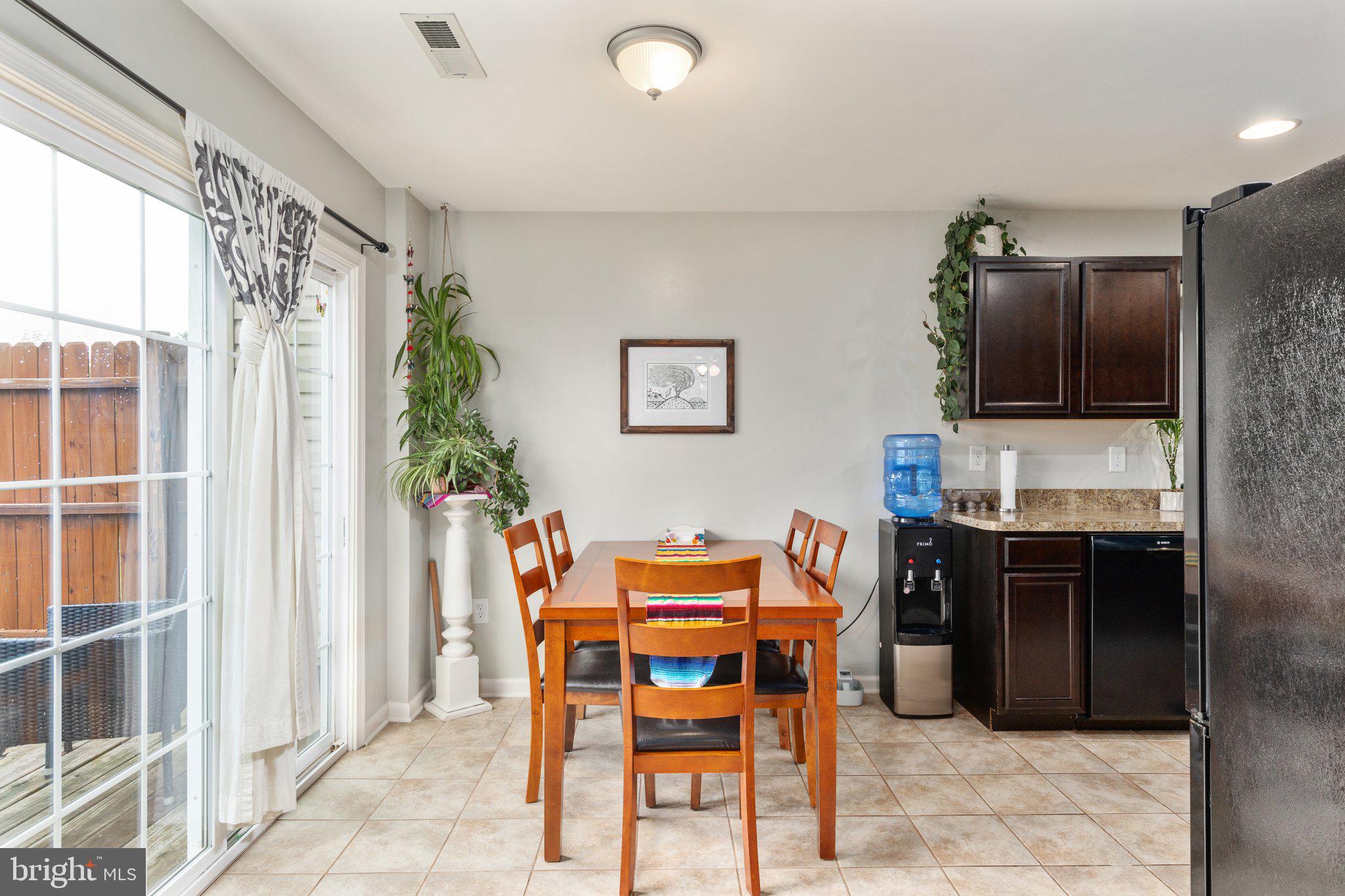 THE TOWNES AT OAKHURST - Residential