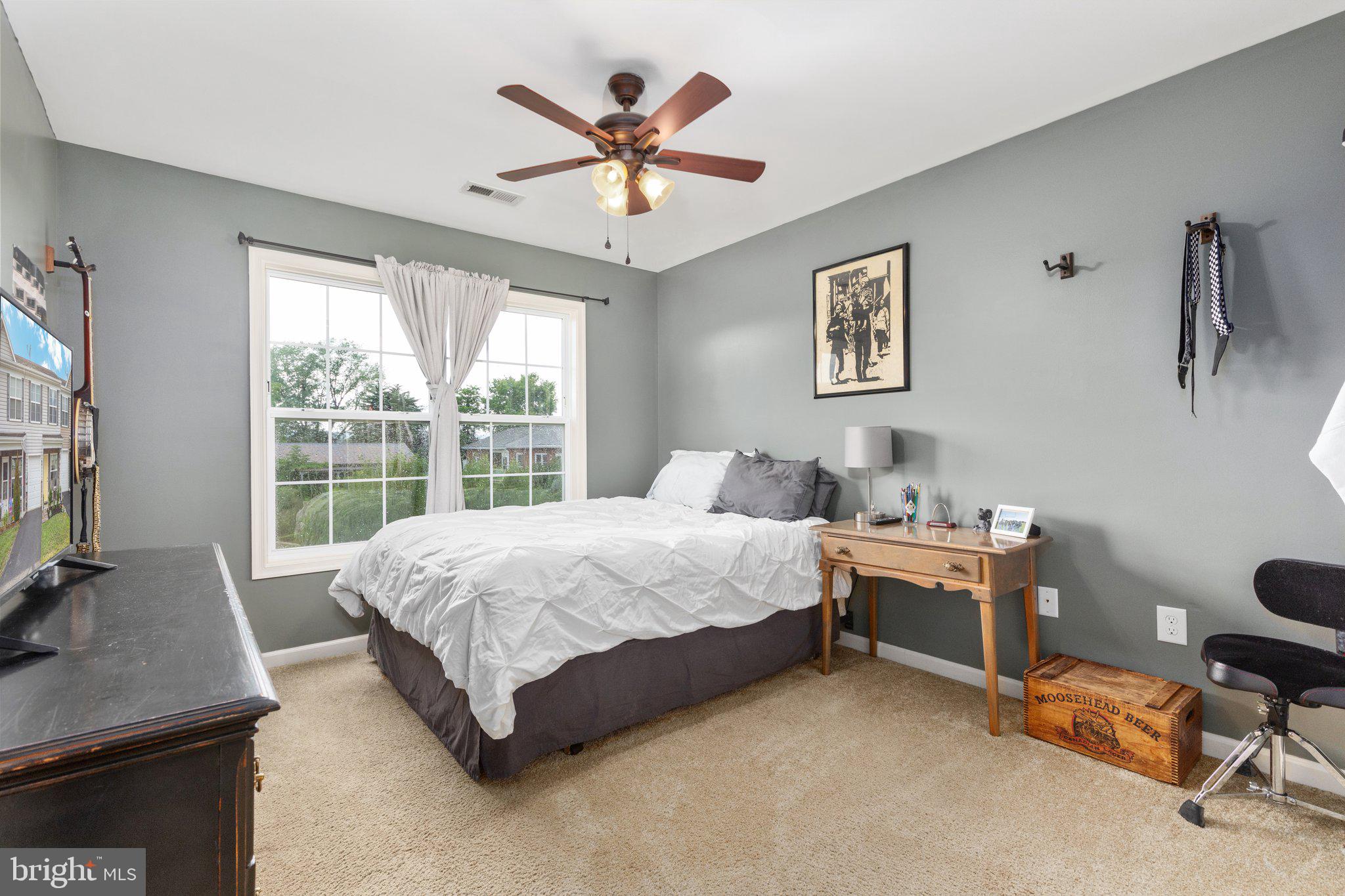 THE TOWNES AT OAKHURST - Residential