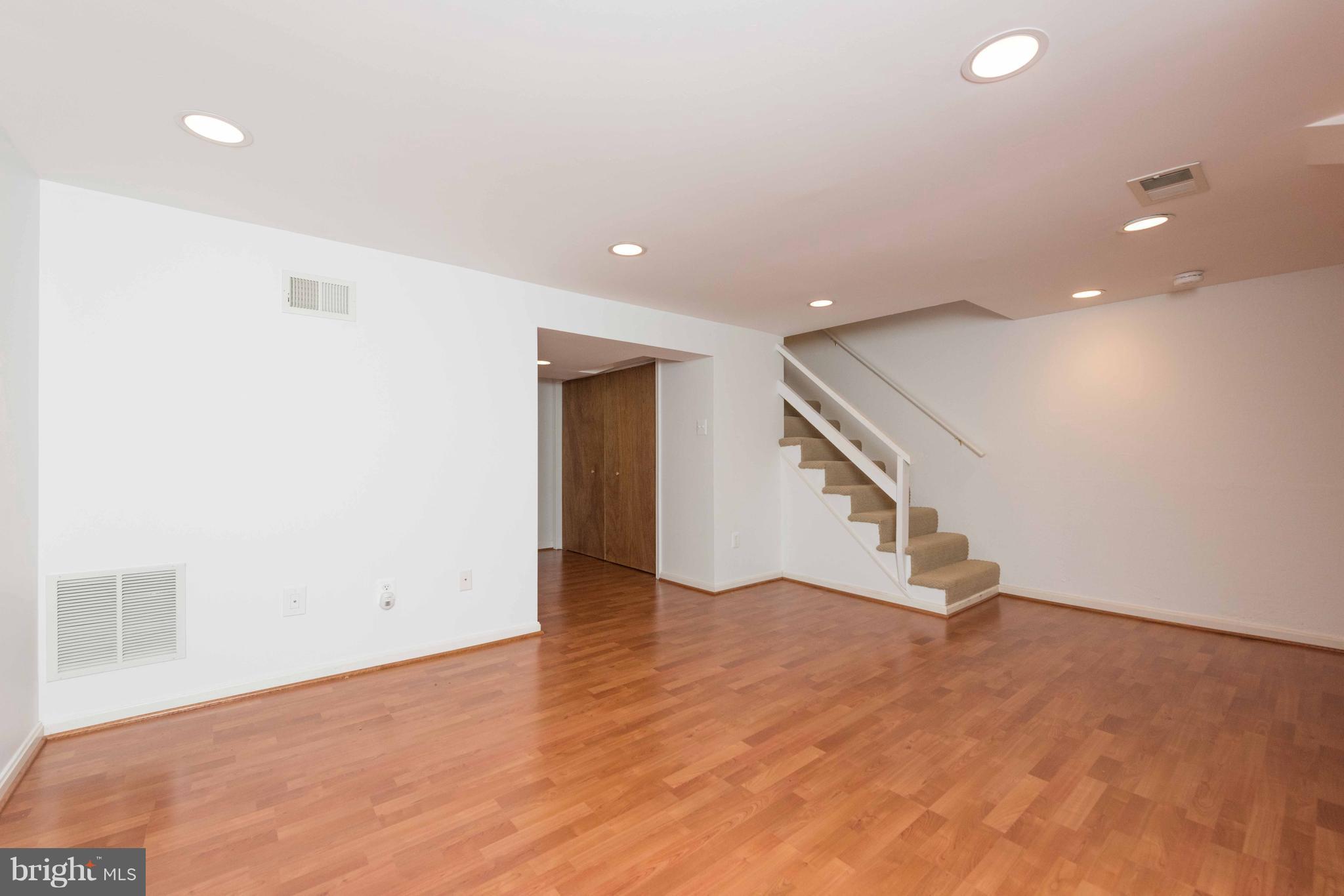 ARLINGTON - Residential Lease