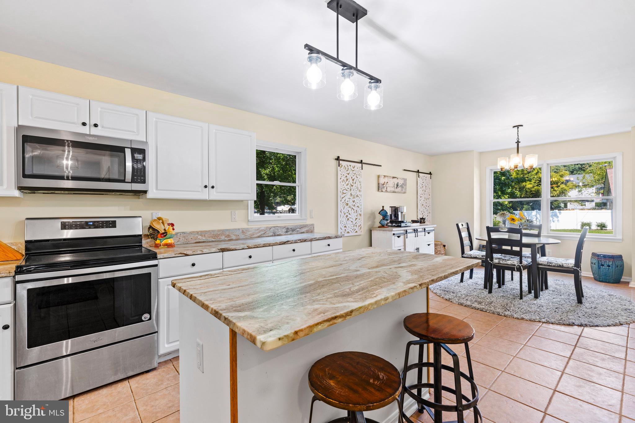 AVALON SHORES - Residential