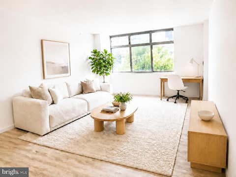 Condo For Rent - 7111 Woodmont Avenue #516<br/> BETHESDA, MD 20815