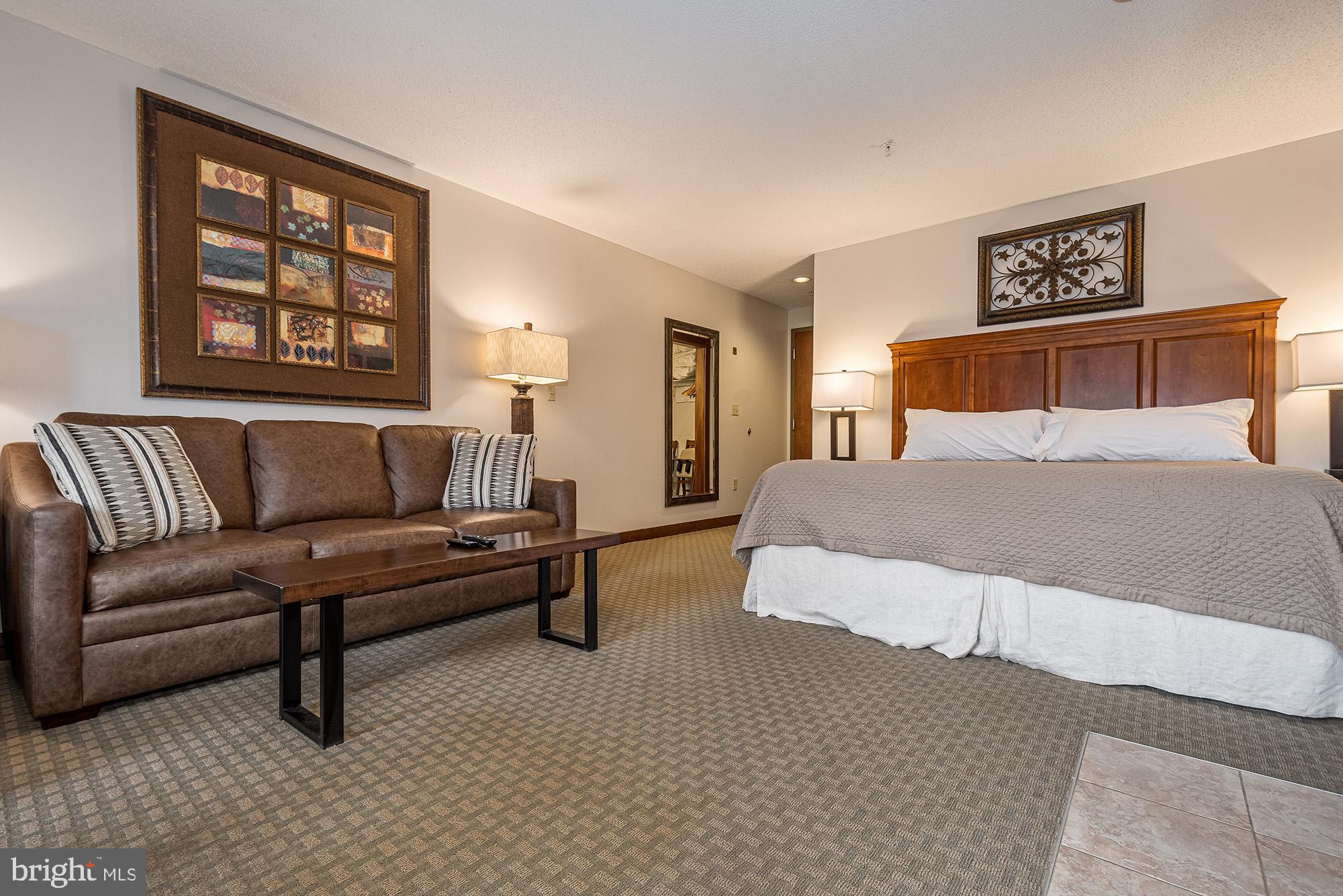 SILVER TREE SUITES - Residential