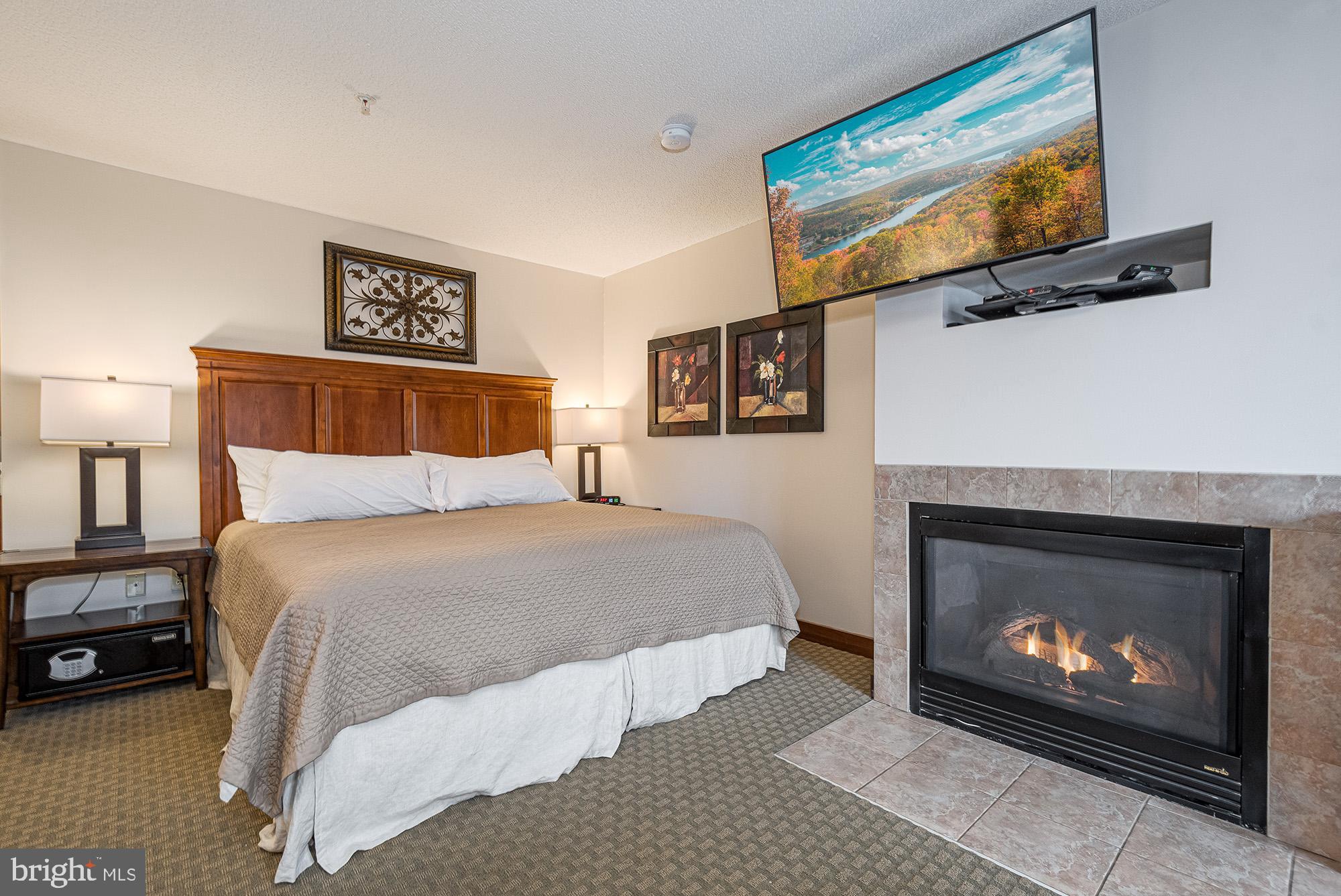 SILVER TREE SUITES - Residential