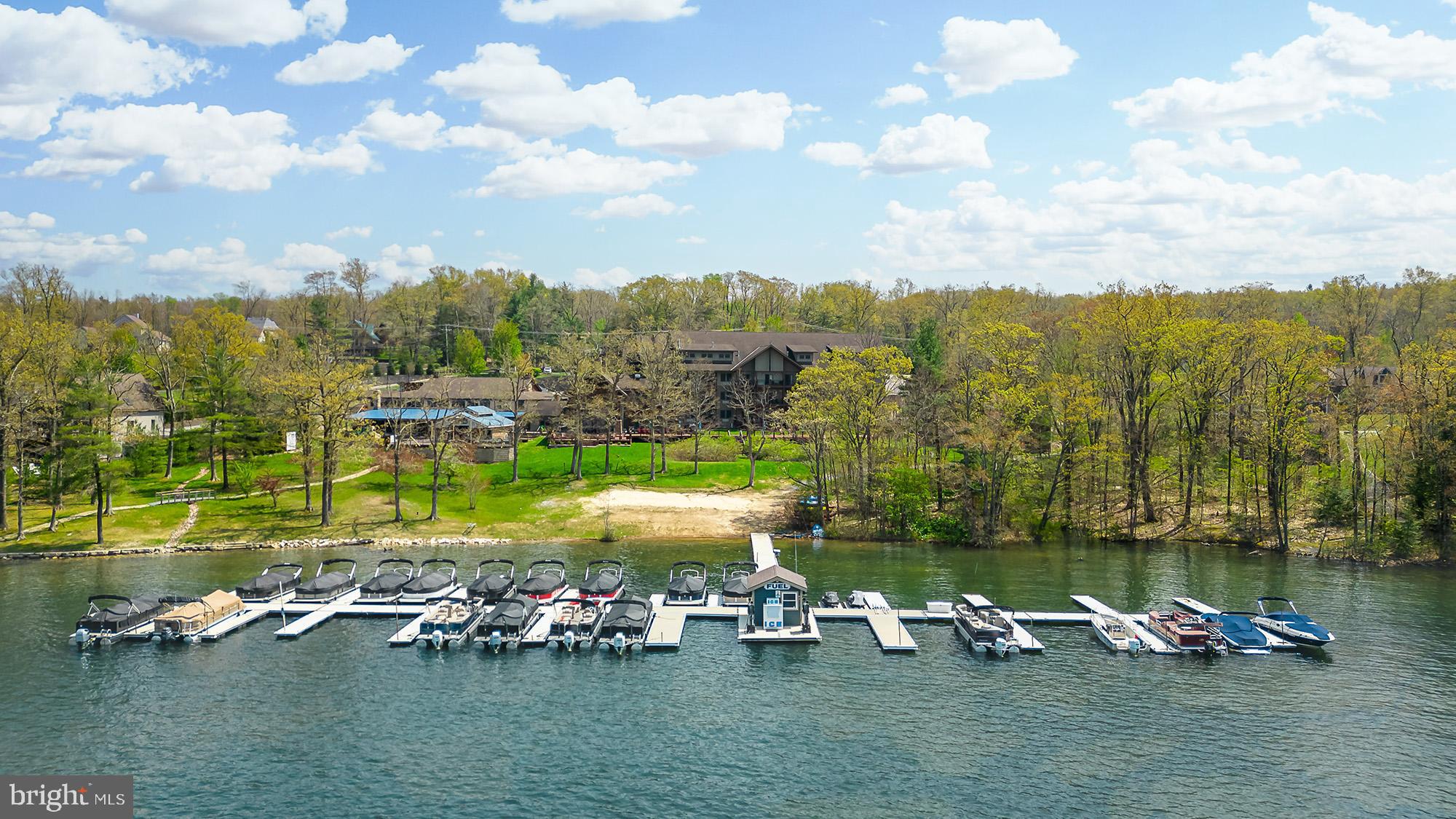 SILVER TREE SUITES - Residential