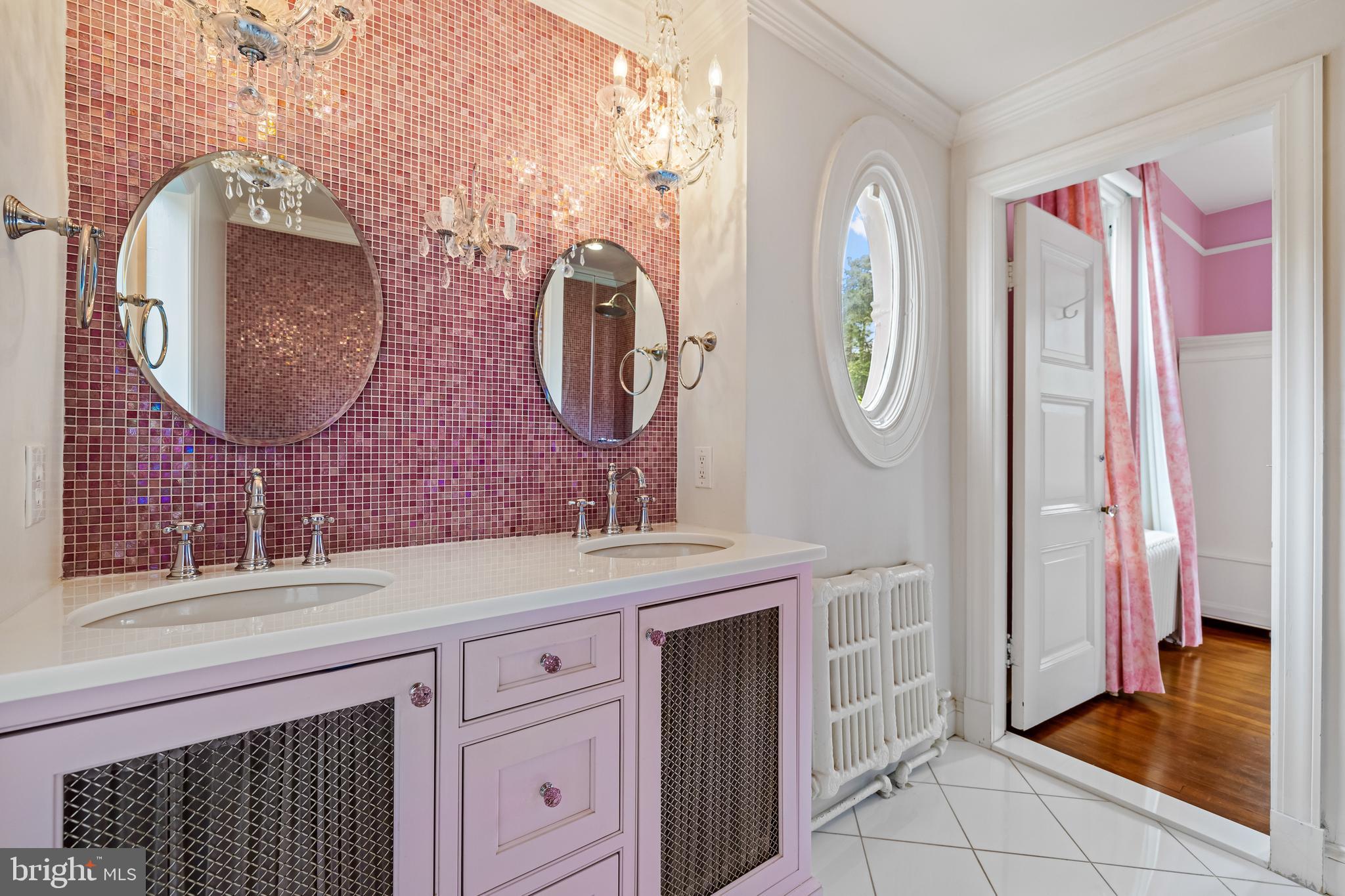 RUXTON - Residential