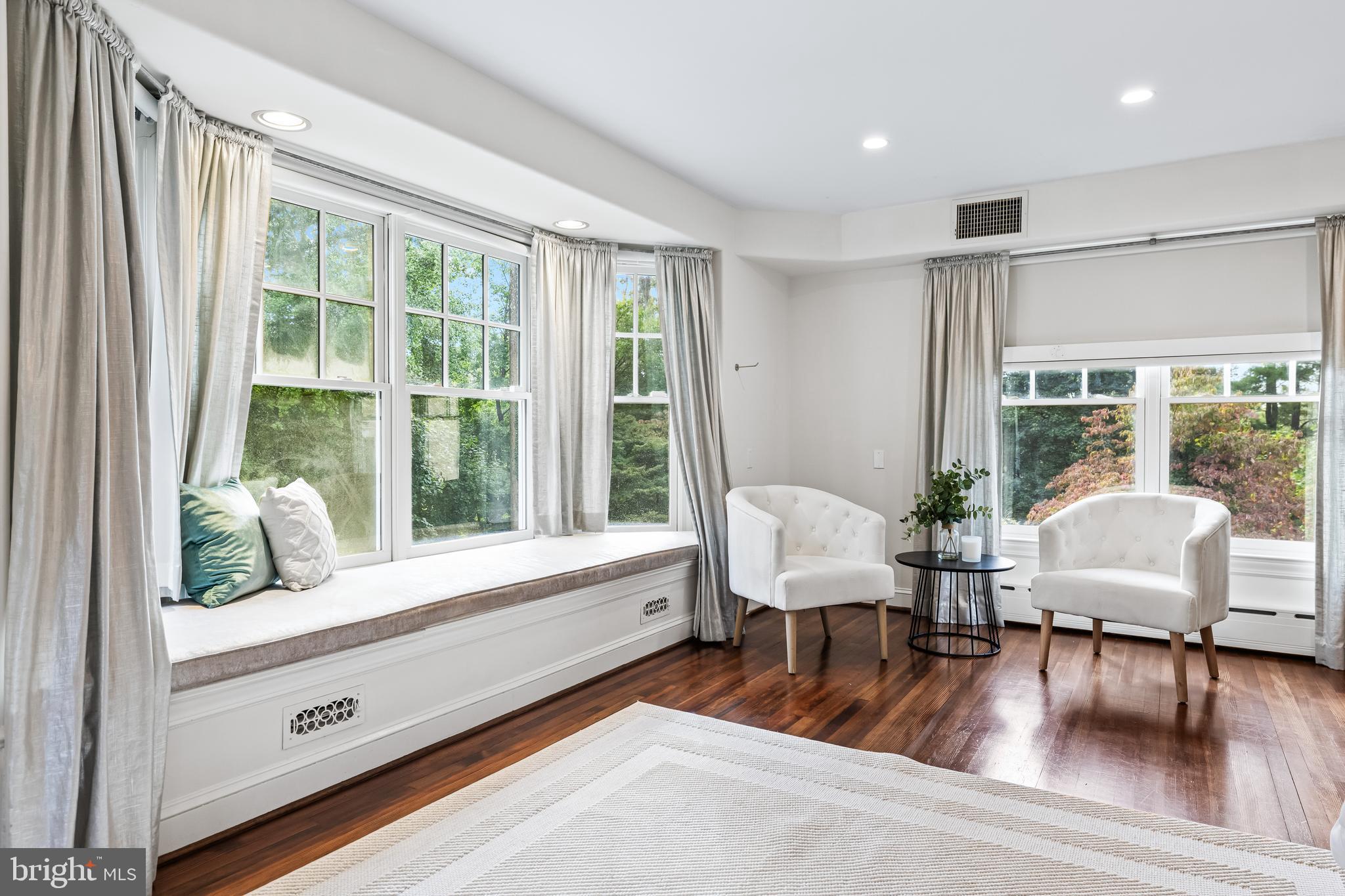 RUXTON - Residential