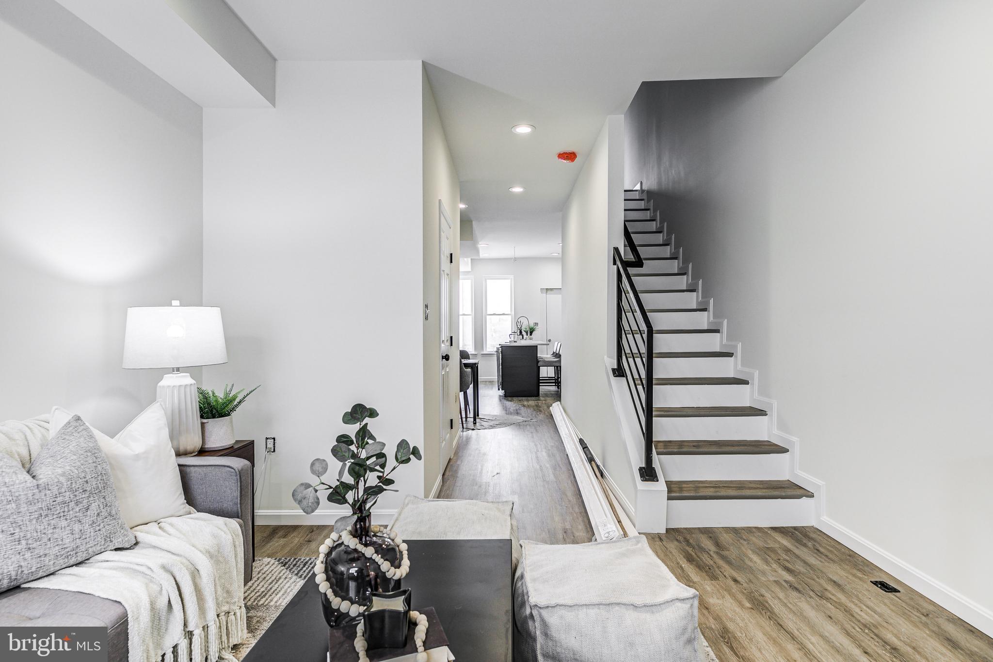 BIDDLE STREET - Residential