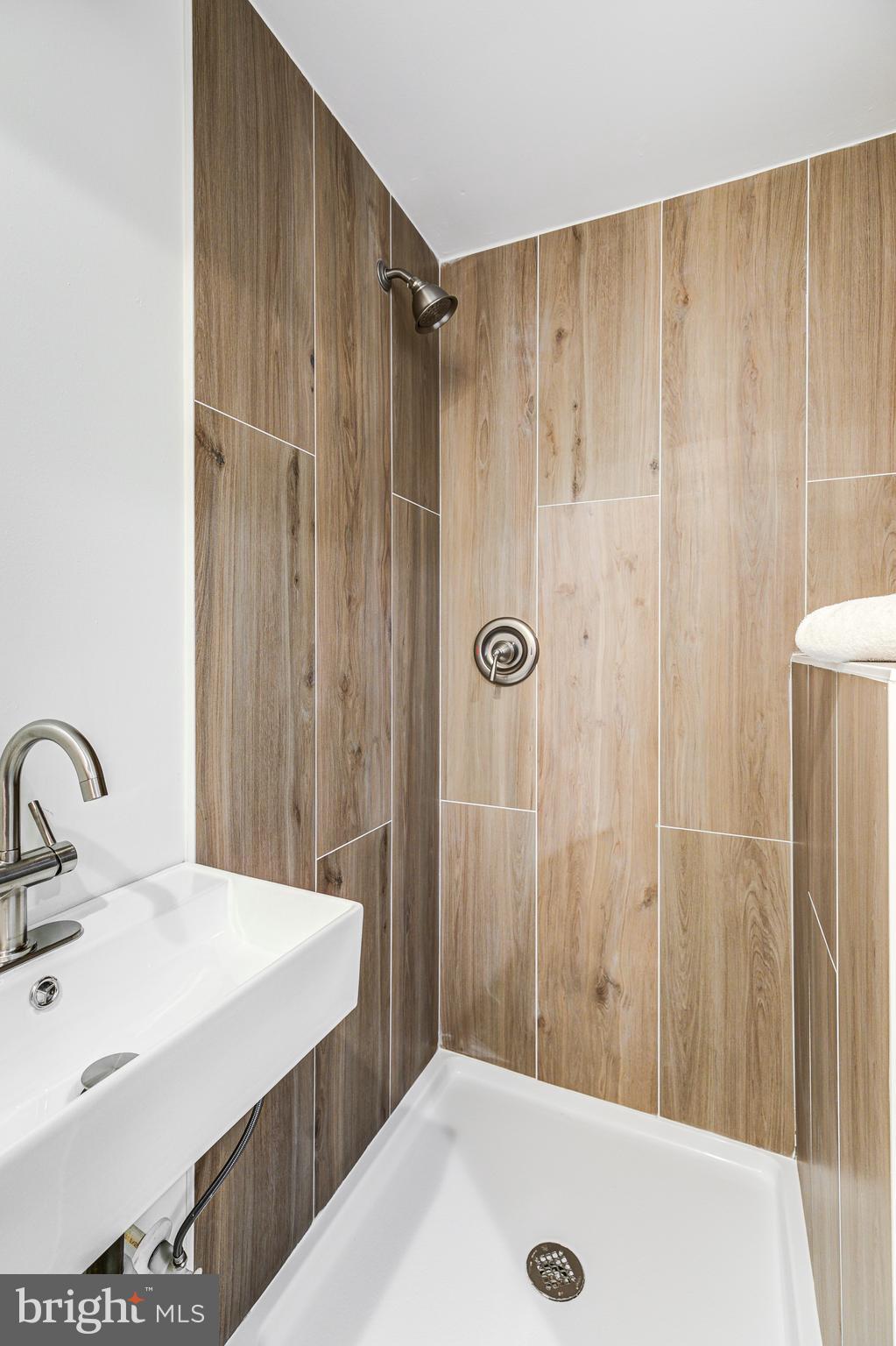 BIDDLE STREET - Residential