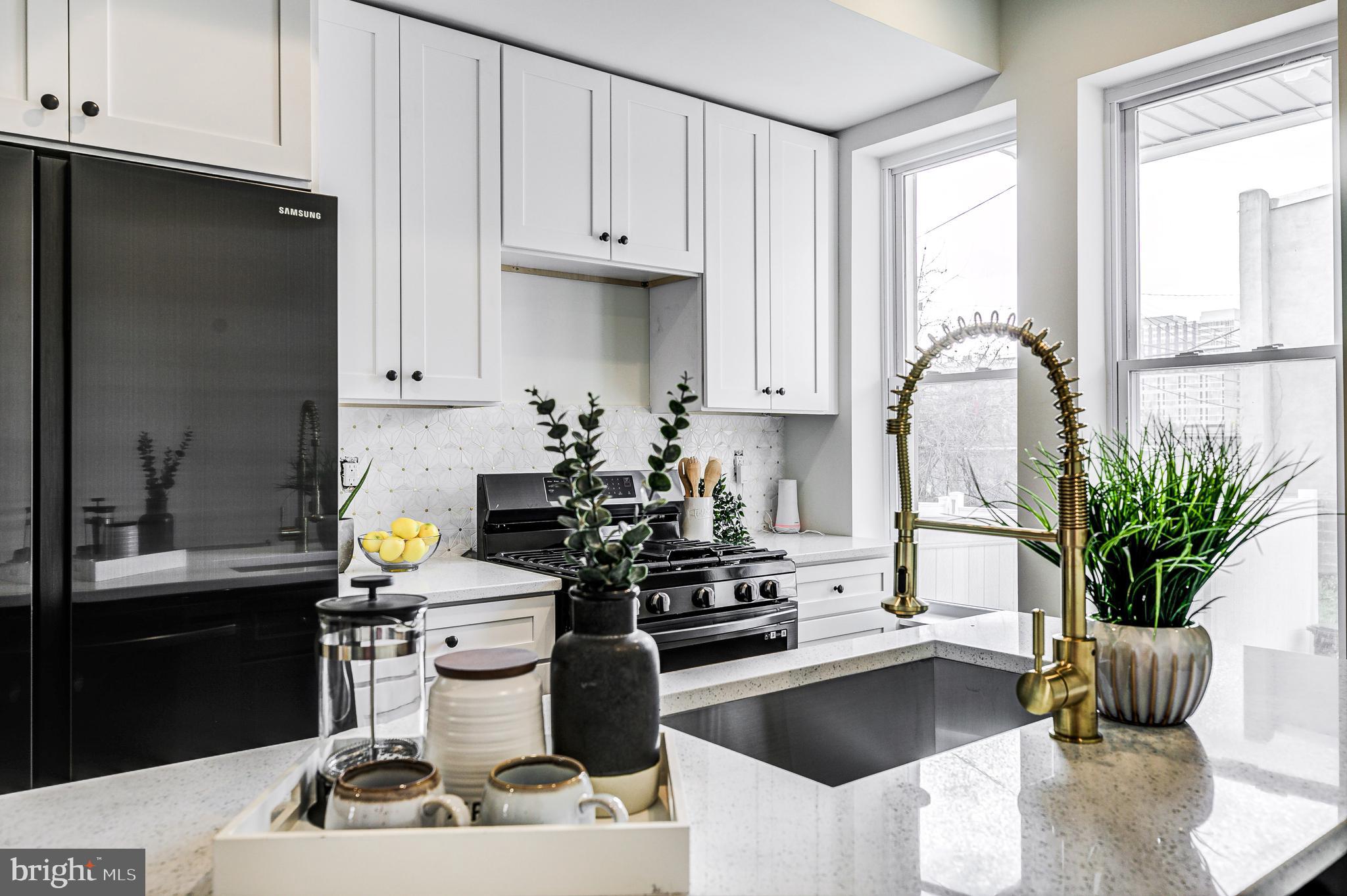 BIDDLE STREET - Residential