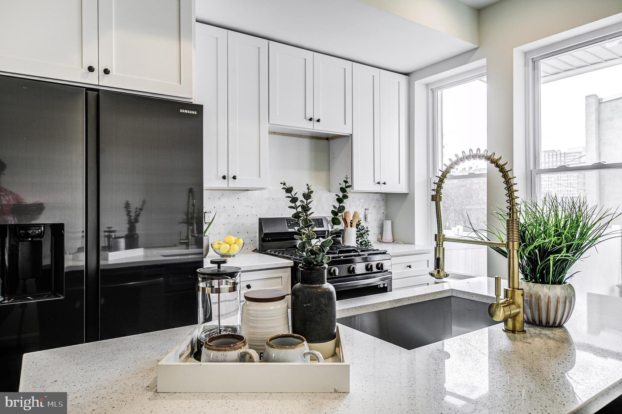 BIDDLE STREET - Residential