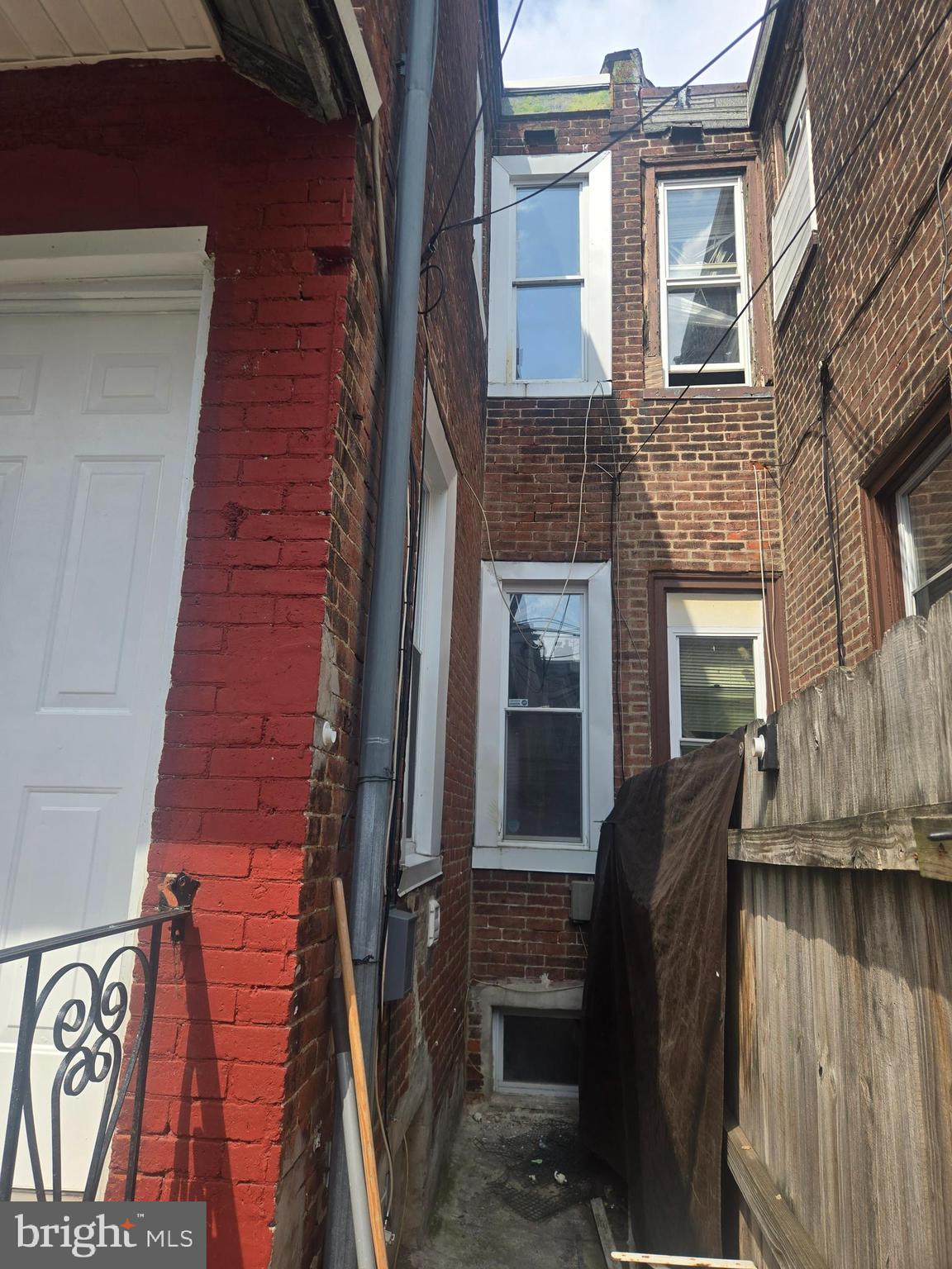 KENSINGTON - Residential