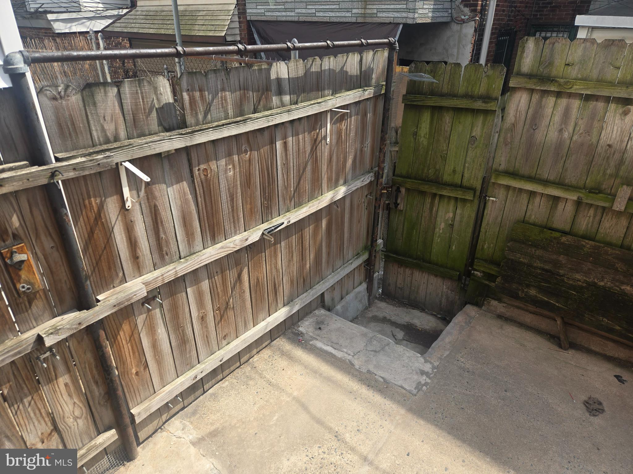 KENSINGTON - Residential