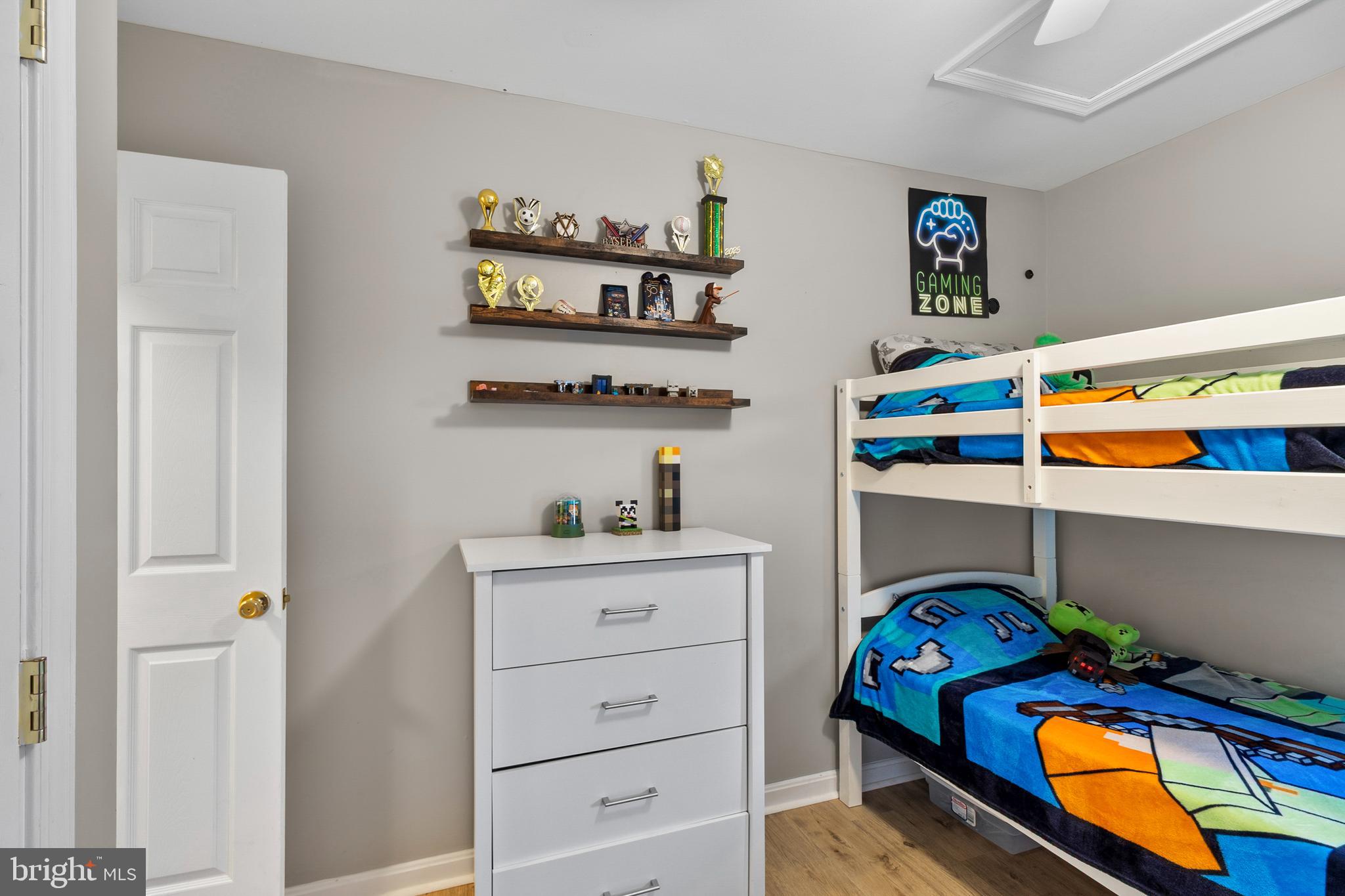 CENTREVILLE - Residential