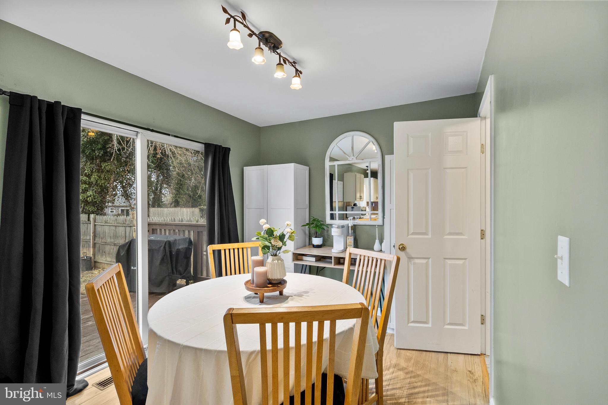 CENTREVILLE - Residential