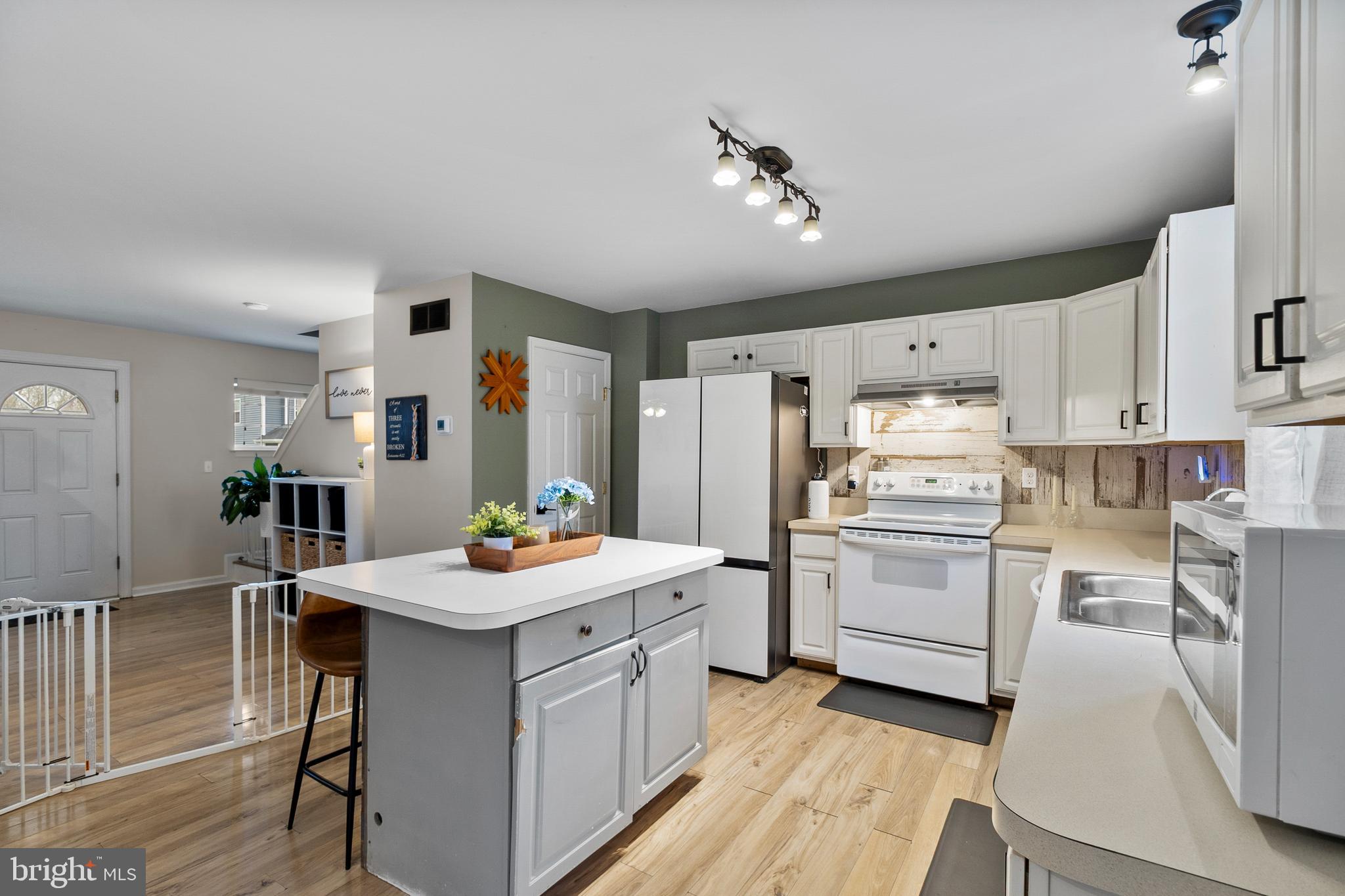 CENTREVILLE - Residential