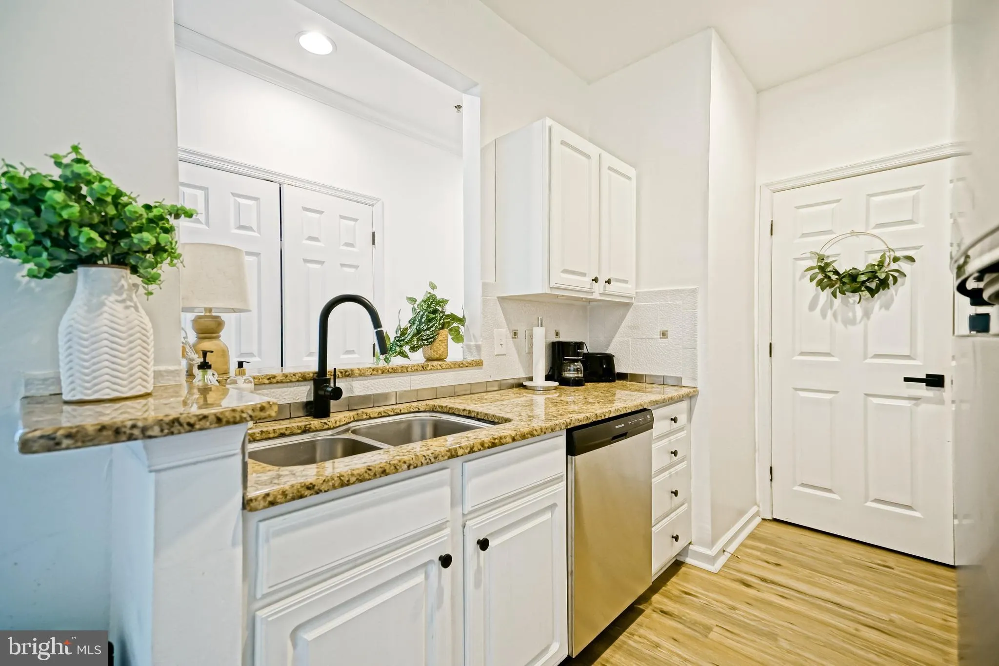 Rehoboth Beach, Delaware 19971, United States, 2 Bedrooms Bedrooms, ,2 BathroomsBathrooms,Residential,Active,200250