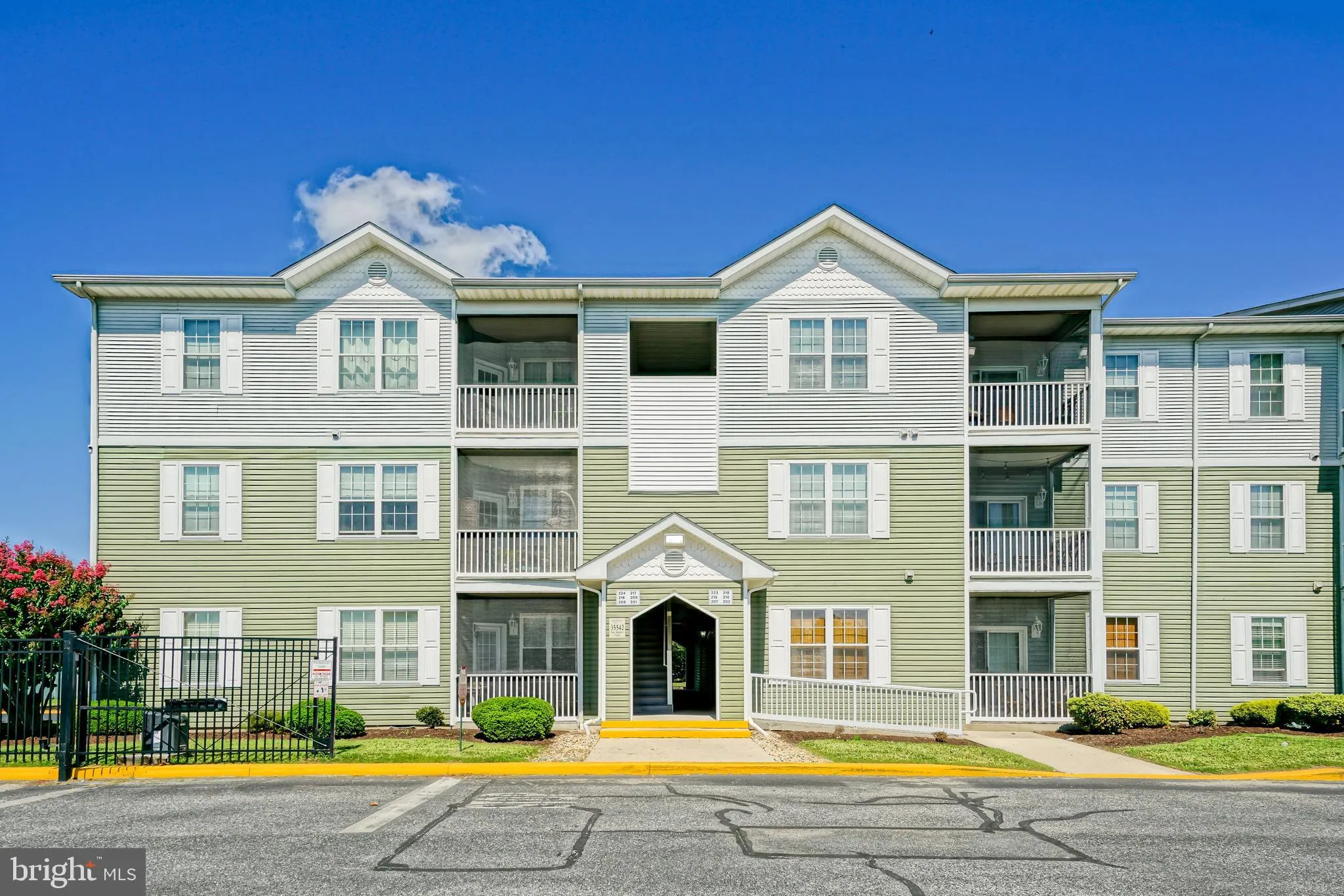 Rehoboth Beach, Delaware 19971, United States, 2 Bedrooms Bedrooms, ,2 BathroomsBathrooms,Residential,Active,200250