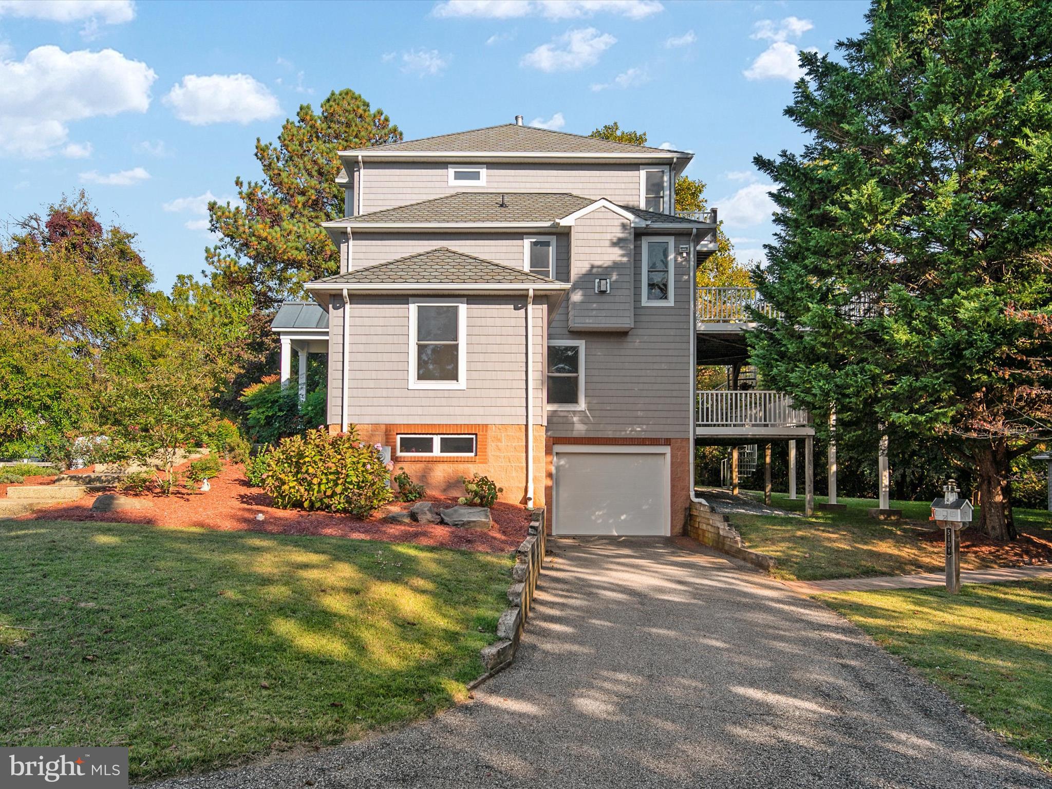 WINDMILL POINT - Residential