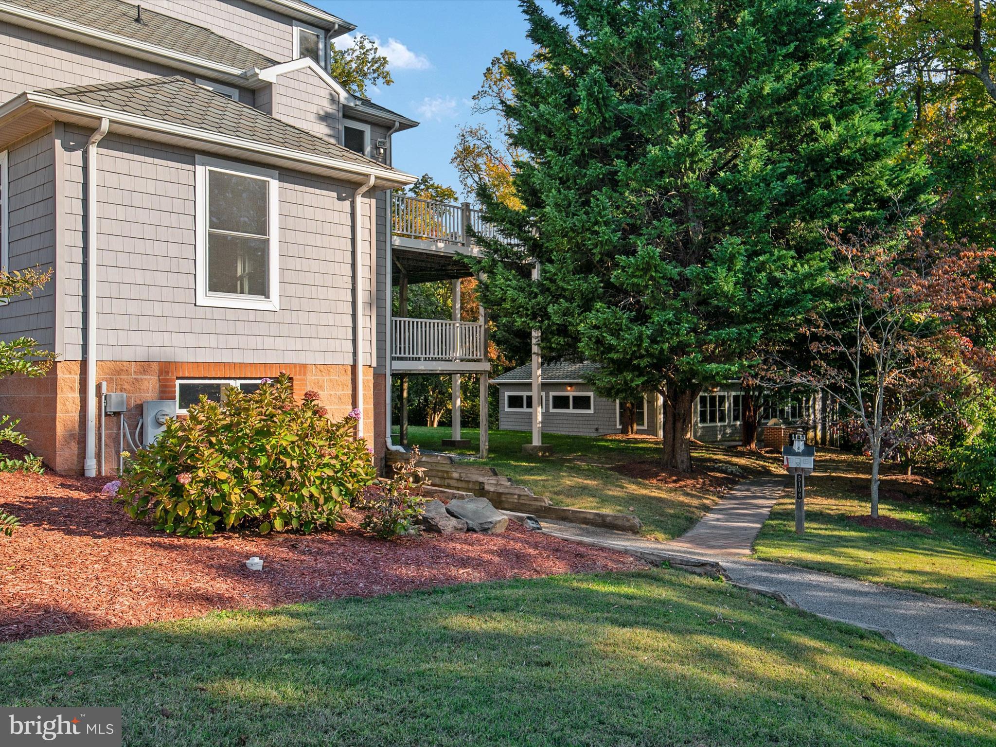 WINDMILL POINT - Residential