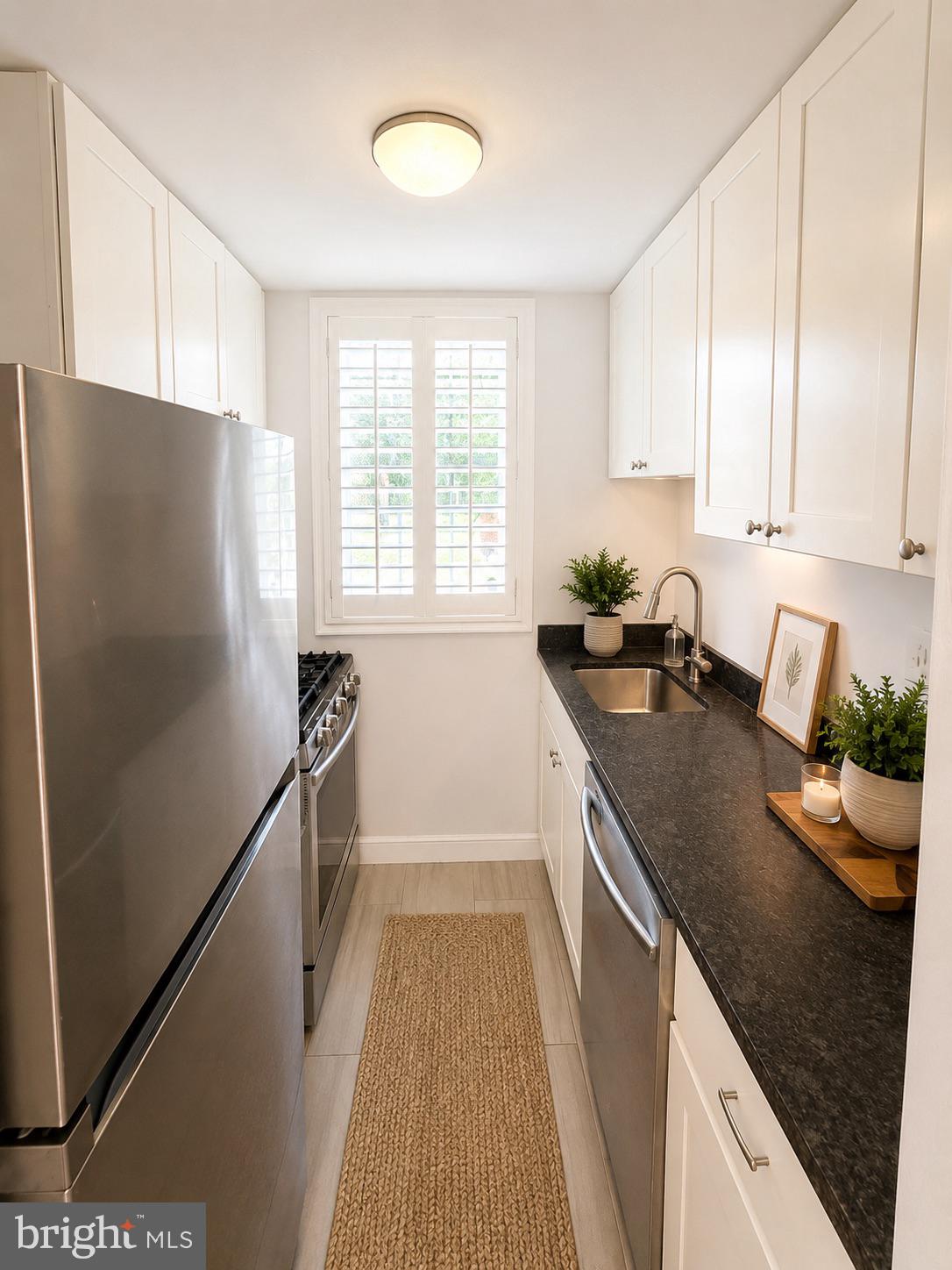 4326 N PERSHING DRIVE 43261