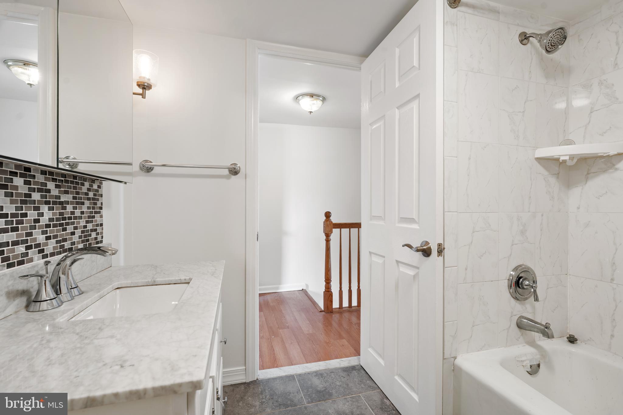 PENNSPORT - Residential Lease