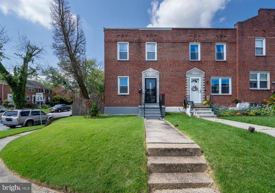 Welcome to this beautifully maintained home located conveniently in the Oakleigh community of Parkville. Fresh Paint throughout and new carpet with beautiful hardwood floors underneath.
On the main level you’ll enter through a spacious living room that flows openly to the full sized dining room and kitchen. The back door leads to the large fenced yard, perfect for entertaining . As a bonus the yard also features a cemented parking pad. The upper level features a spacious Primary bedroom , 2 additional bedrooms, and an updated bathroom. The basement is finished and holds a full second bathroom , laundry and utility room. There is also a walk up to the backyard. Close to major highways , shopping, entertainment, dining and schools.

Snag this home just in time to host the best summer gatherings!