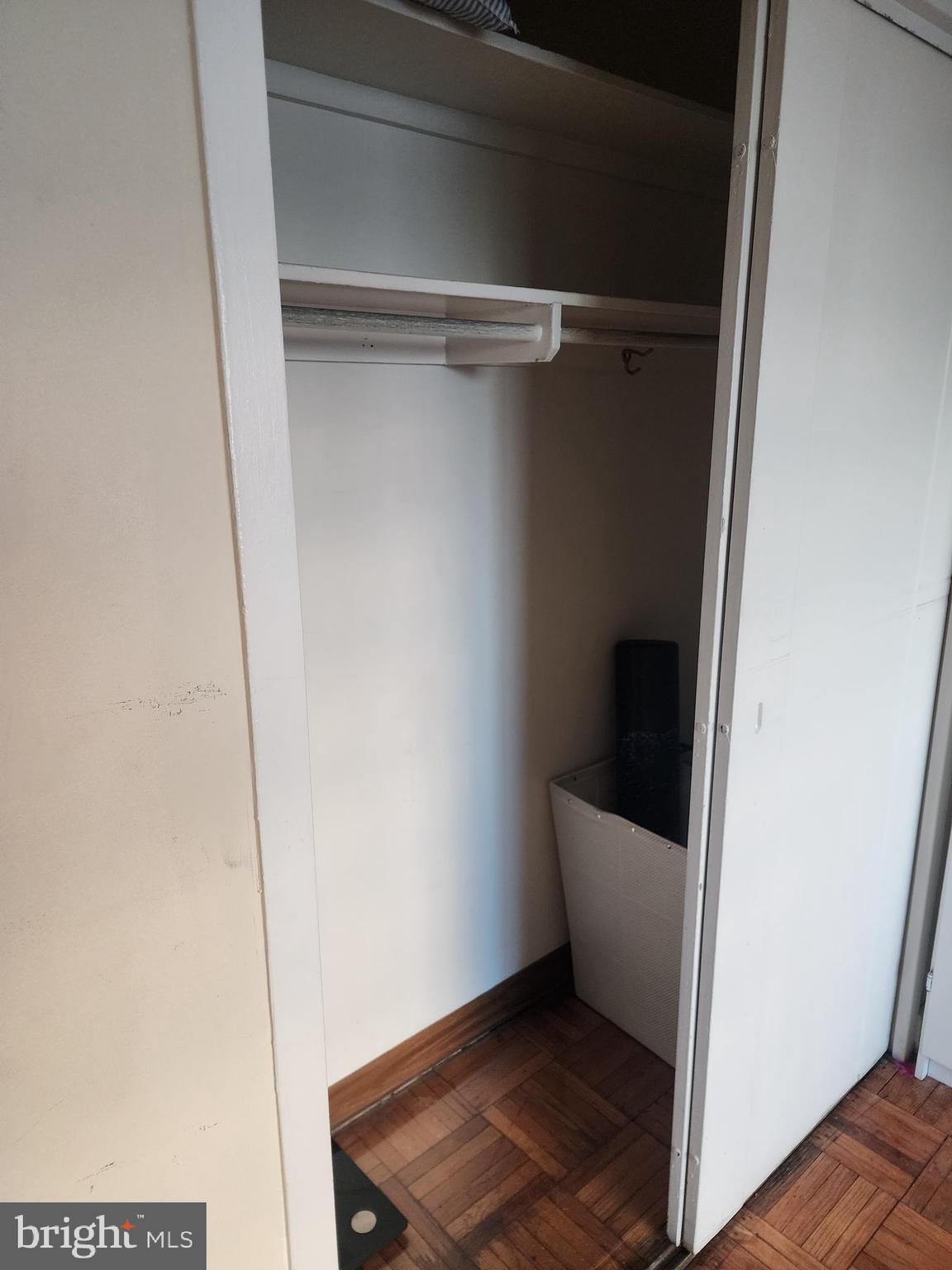 RIVER PLACE EAST - Residential Lease