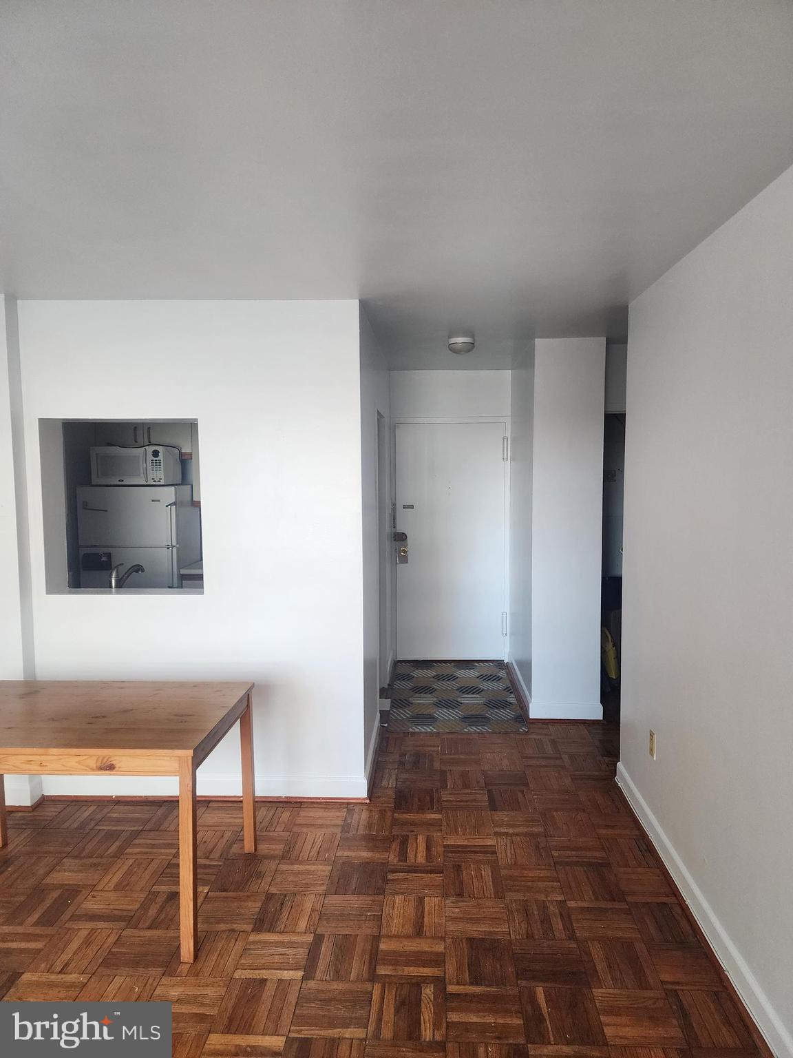 RIVER PLACE EAST - Residential Lease