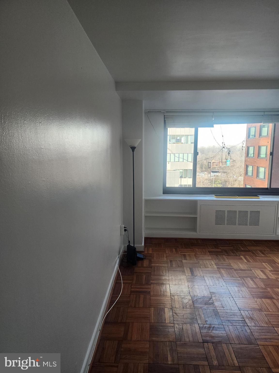 RIVER PLACE EAST - Residential Lease