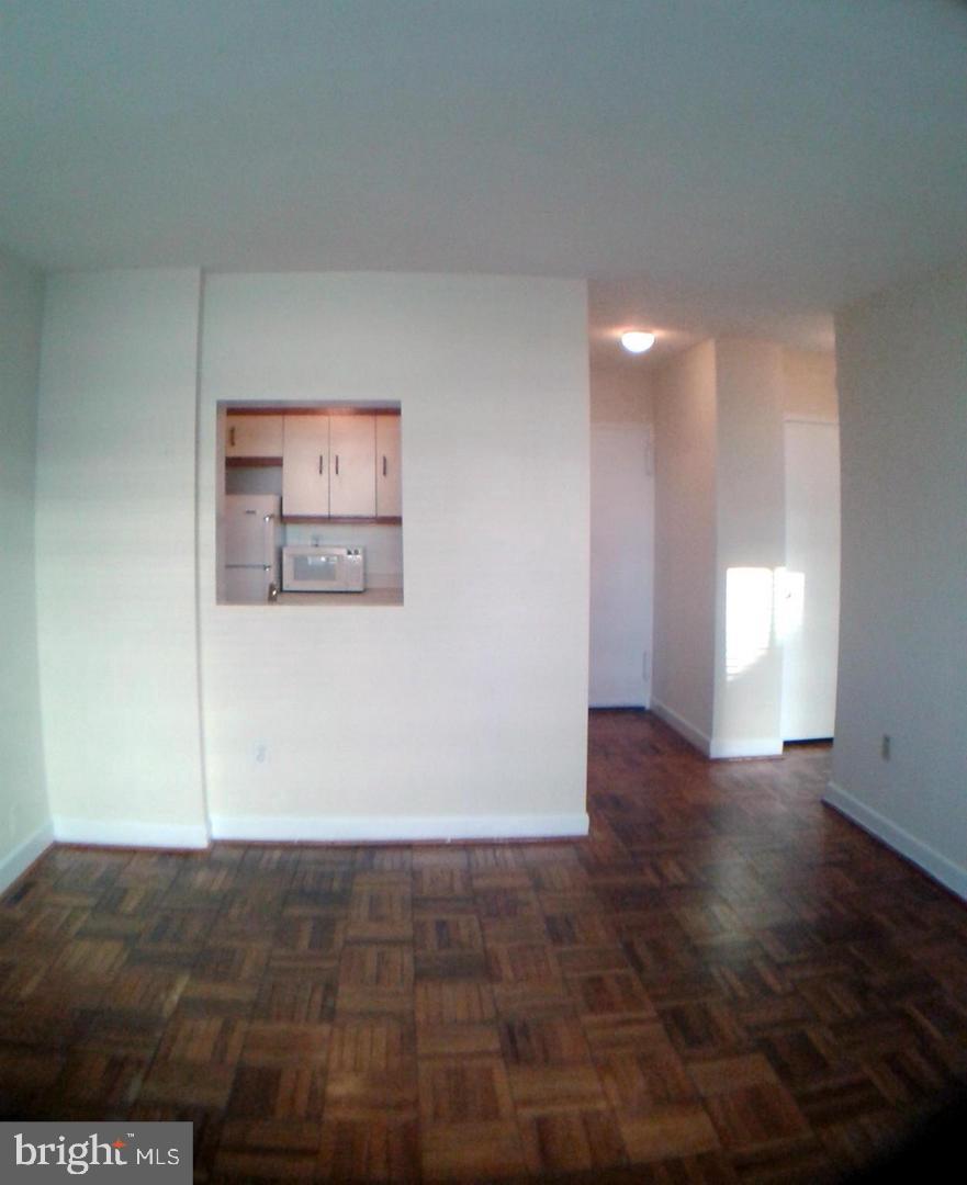 RIVER PLACE EAST - Residential Lease