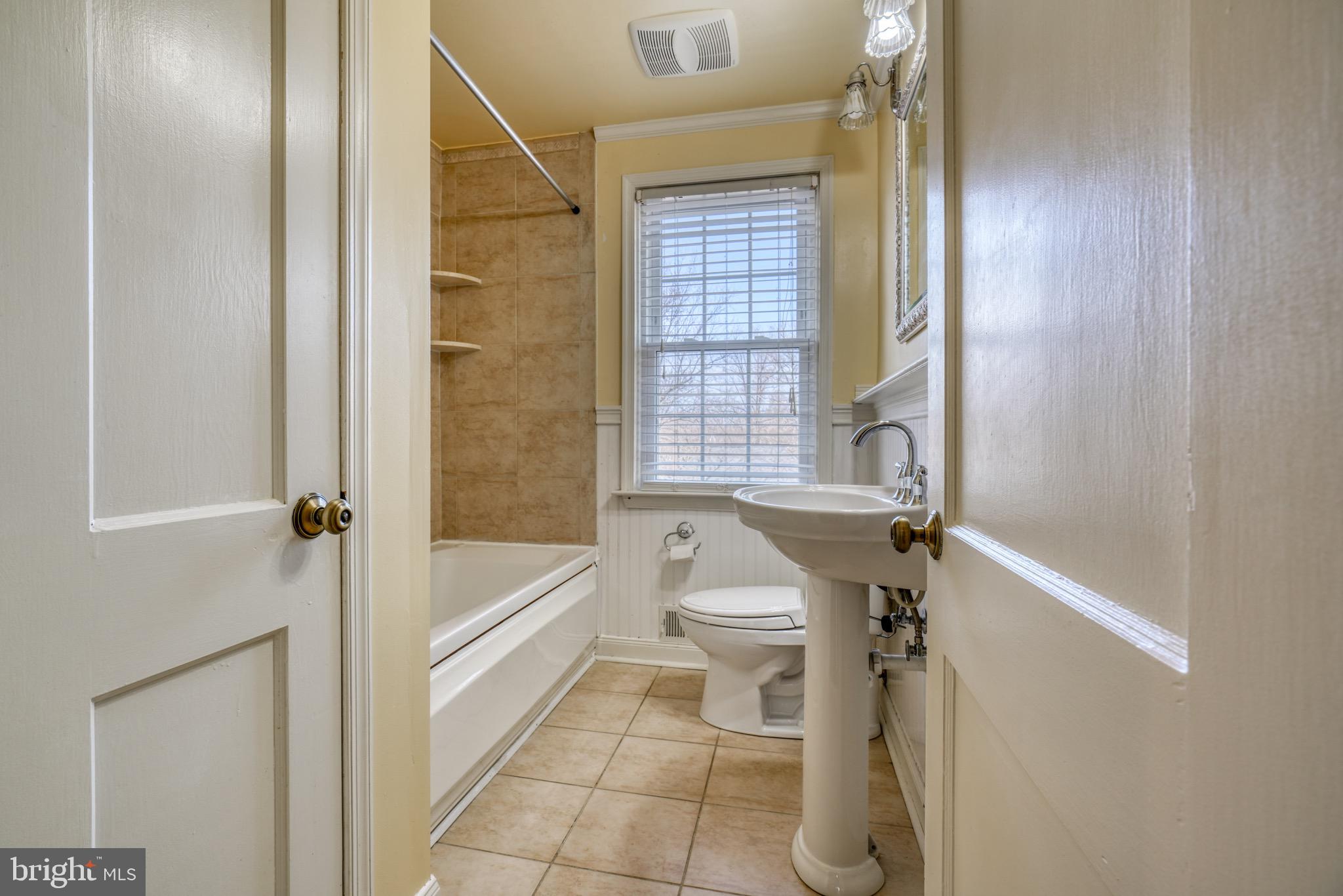 RODGERS FORGE - Residential Lease