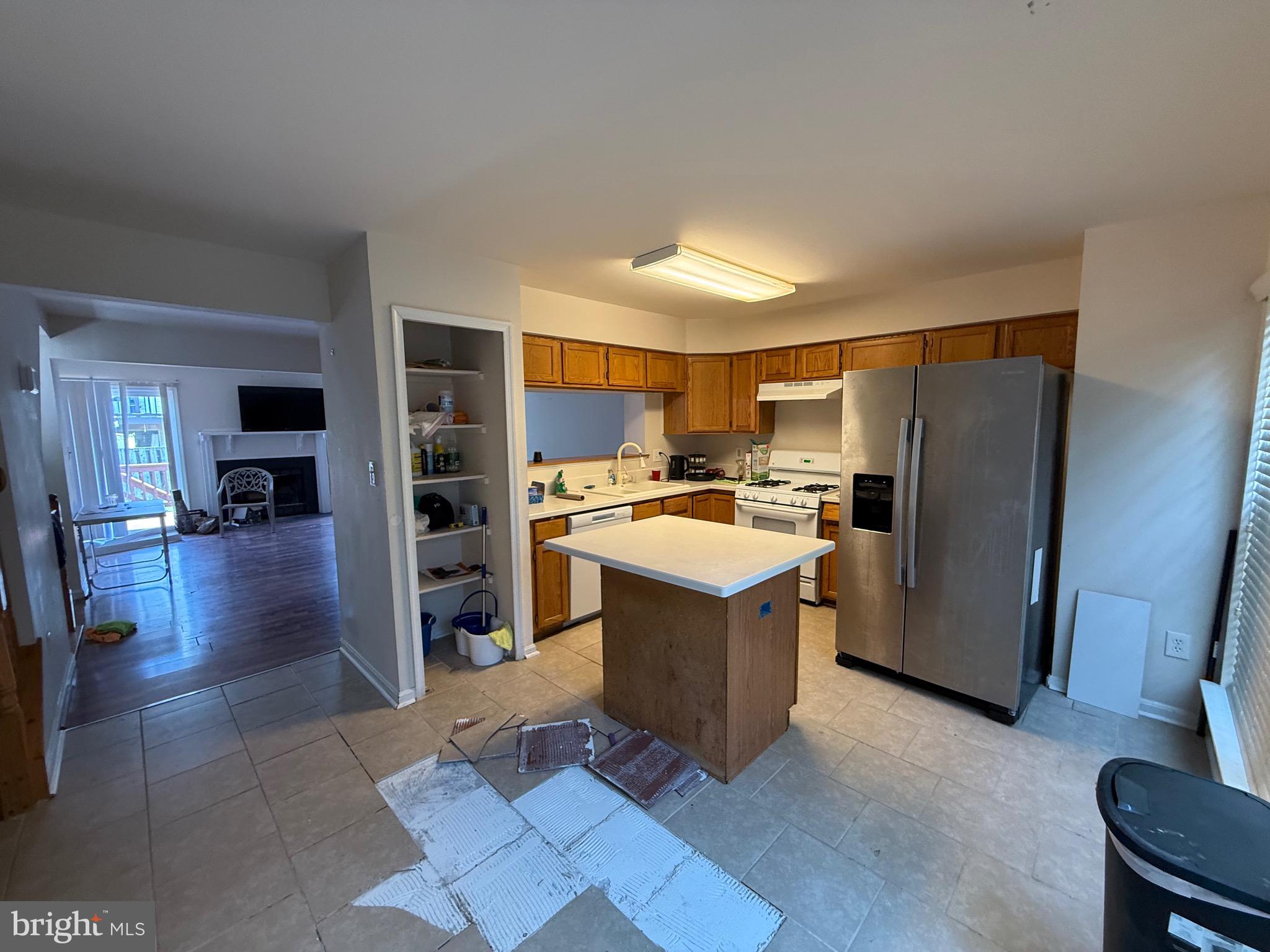 BELMONT STATION - Residential