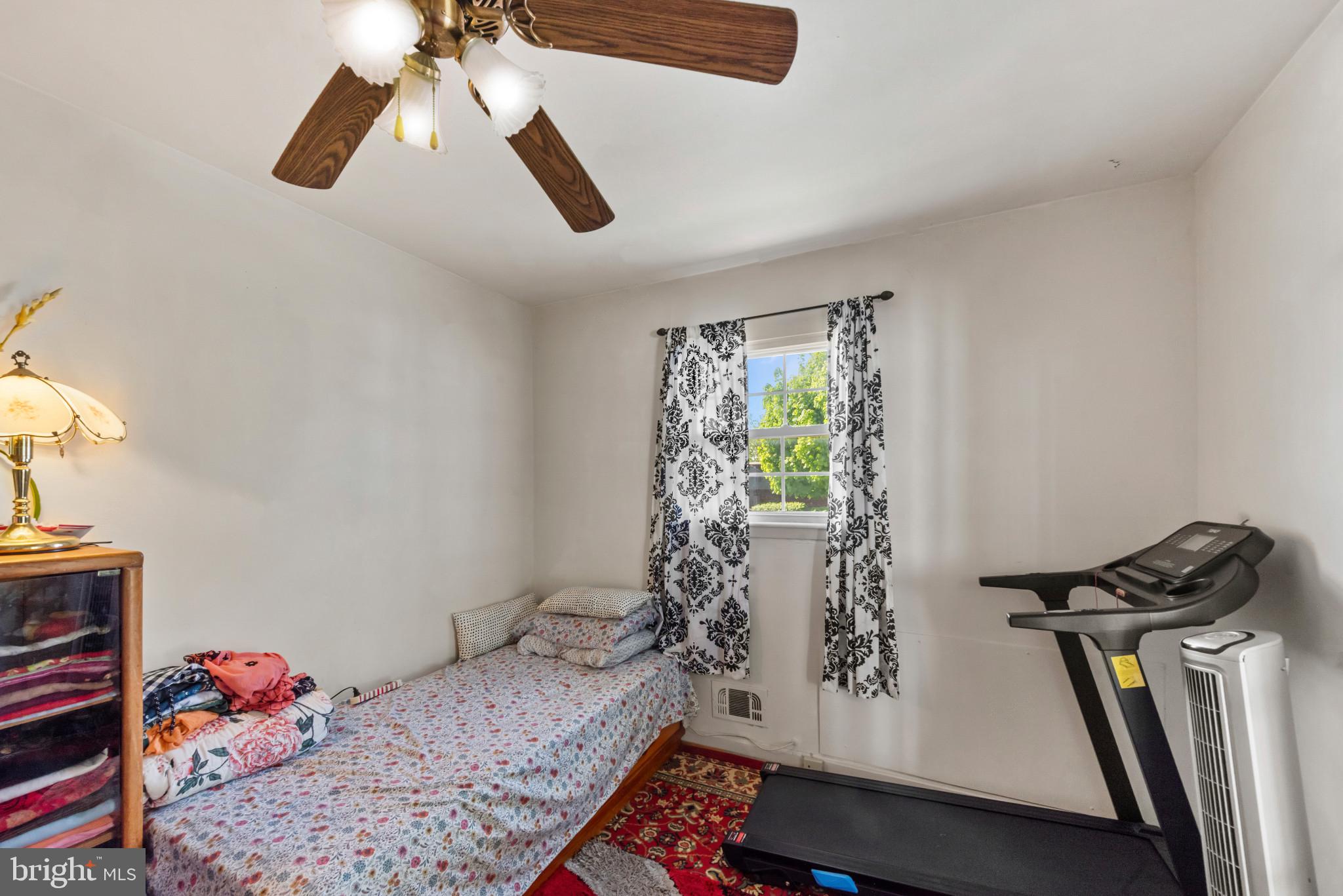 CATONSVILLE MANOR - Residential