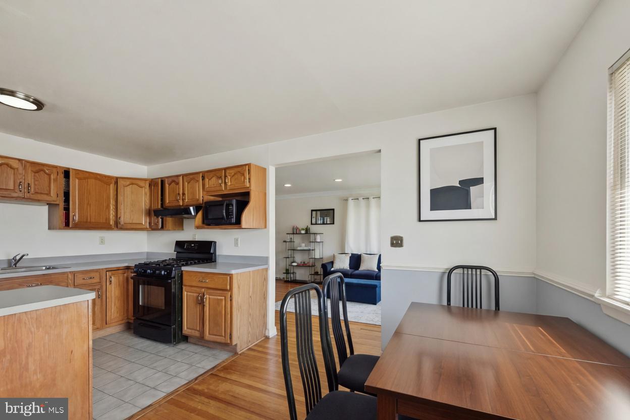 CATONSVILLE MANOR - Residential