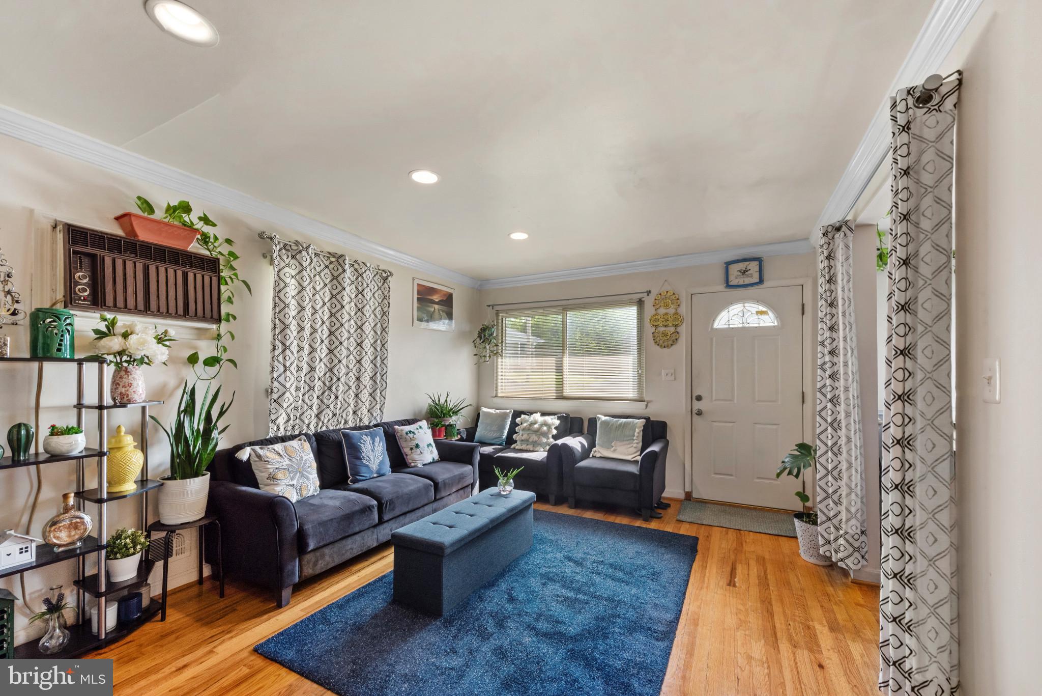 CATONSVILLE MANOR - Residential