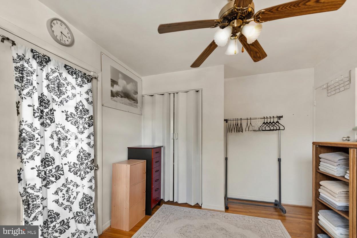 CATONSVILLE MANOR - Residential