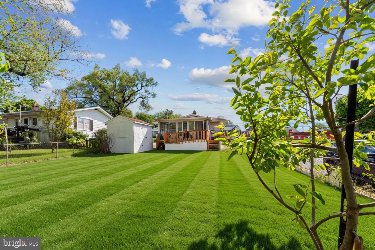 CATONSVILLE MANOR - Residential
