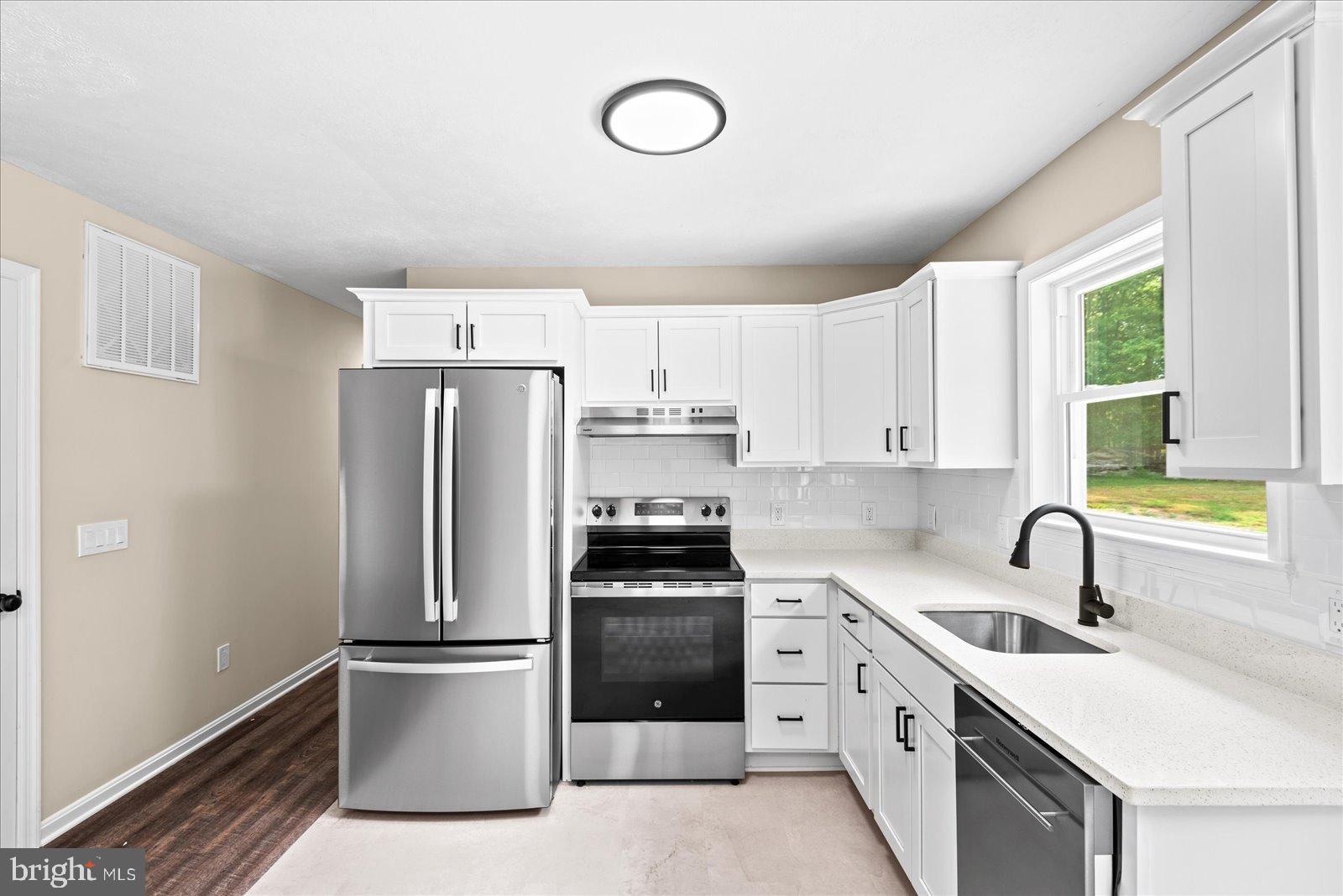 SPRING VALLEY - Residential