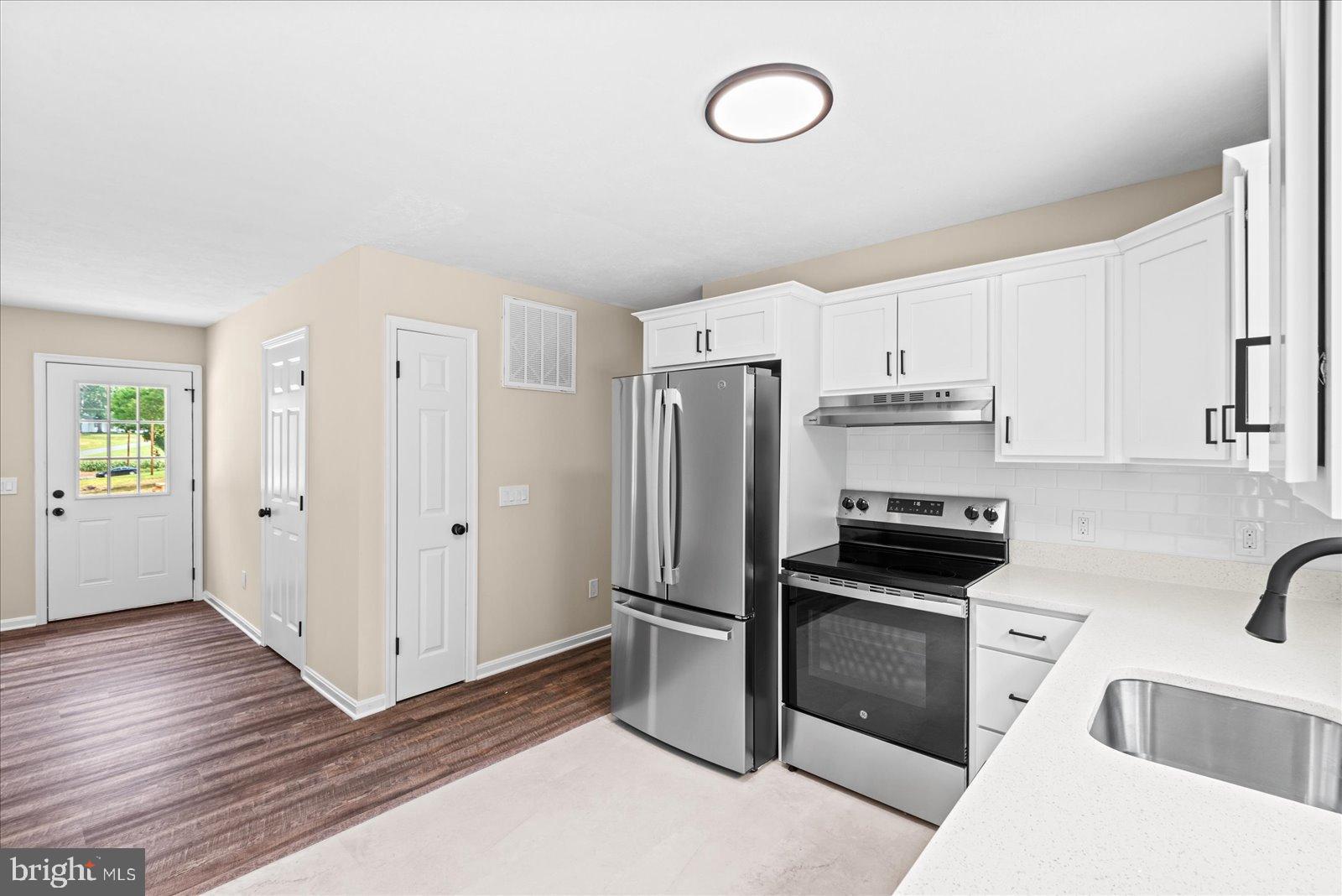 SPRING VALLEY - Residential