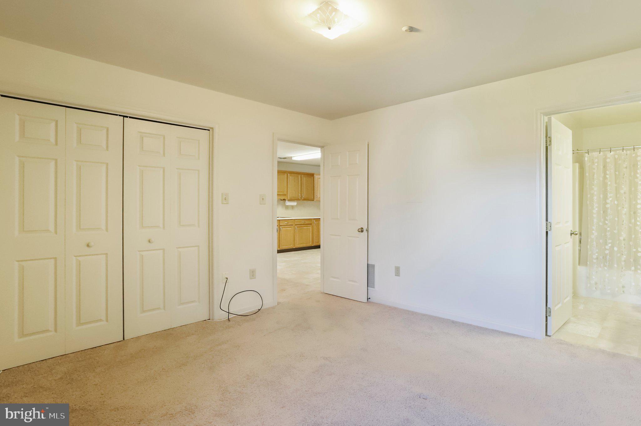 SOUTH POINTE - Residential